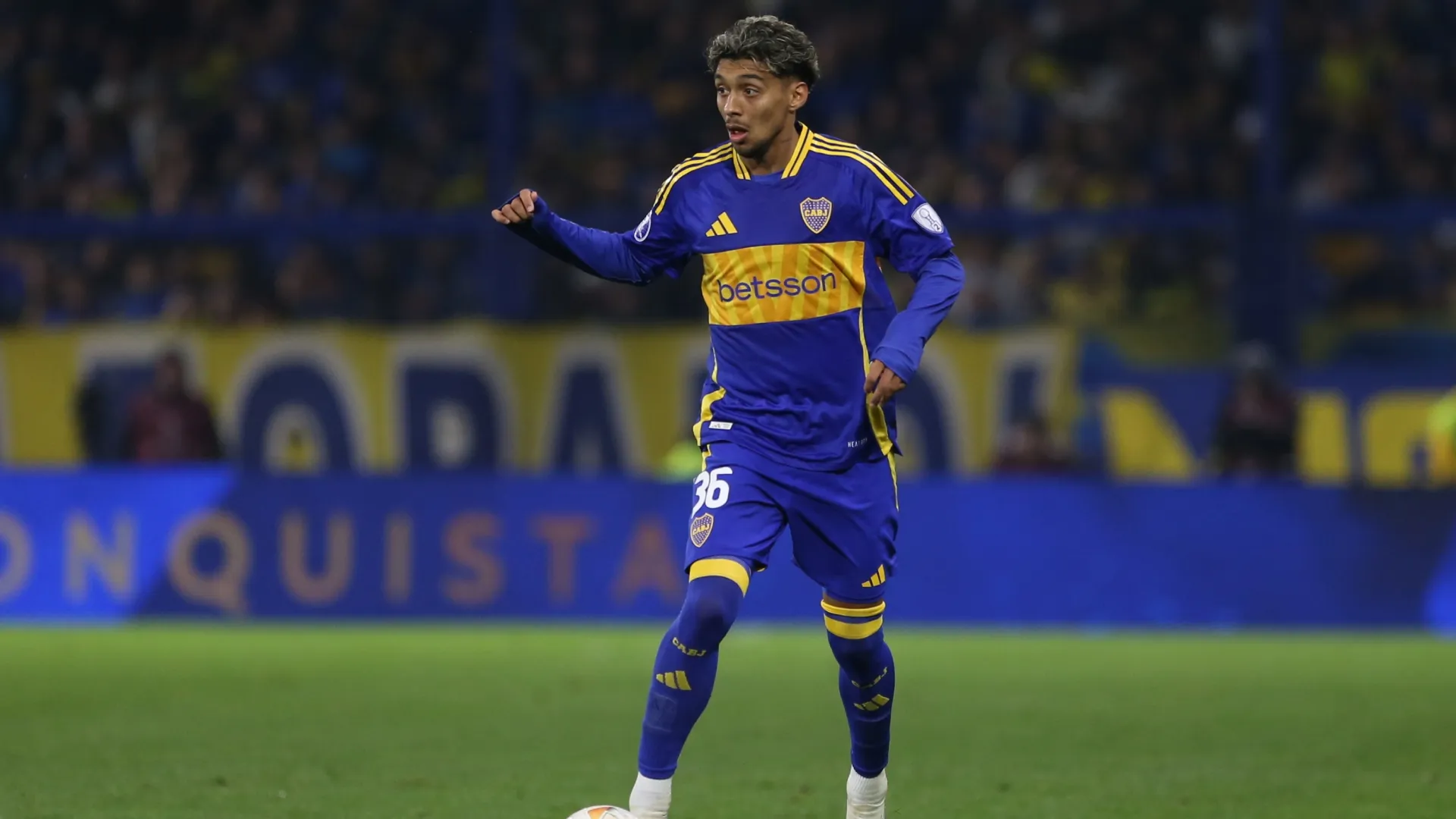 ¿Cristian Medina se va de Boca? En el medio de las dudas sobre su futuro, un gigante europeo lo sigue de cerca