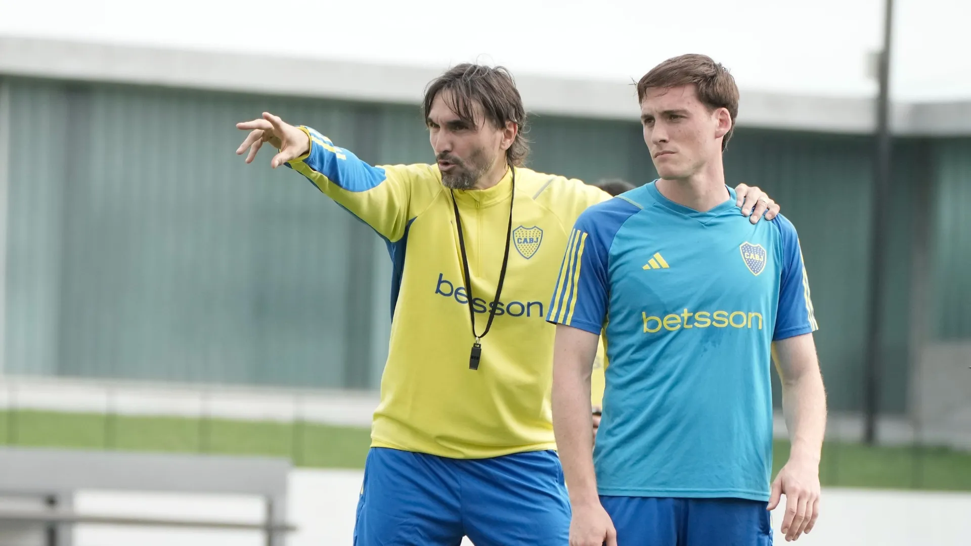 Viral | El divertido posteo de Boca tras la jugada entre Diego Martínez y Jabes Saralegui que fue furor en las redes