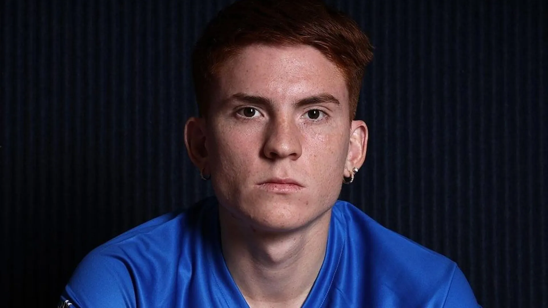 Luego de elogiarlo por su debut, el DT del Brighton tomó otra extraña decisión con el Colo Barco