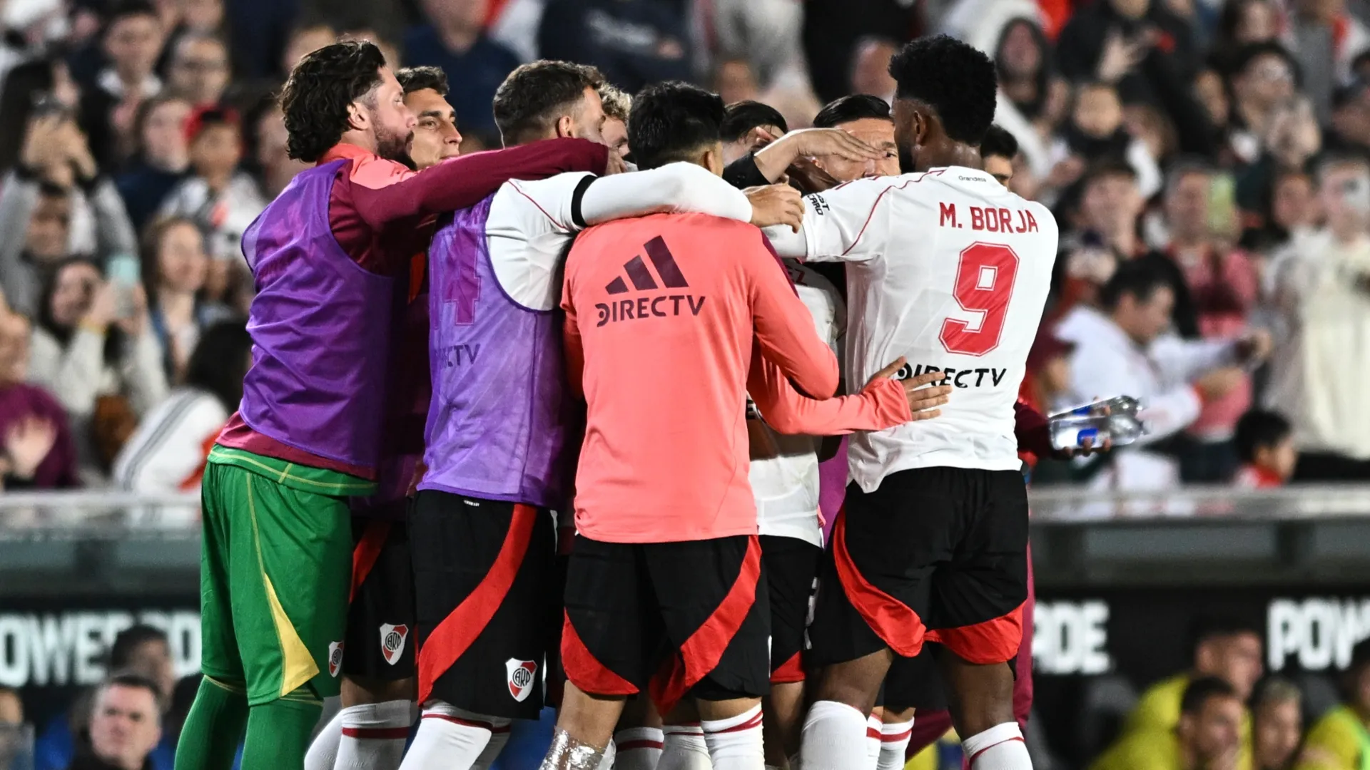 Boca quiso a Adam Bareiro y eligió a River, pero le salió mal: ahora se irá a Qatar