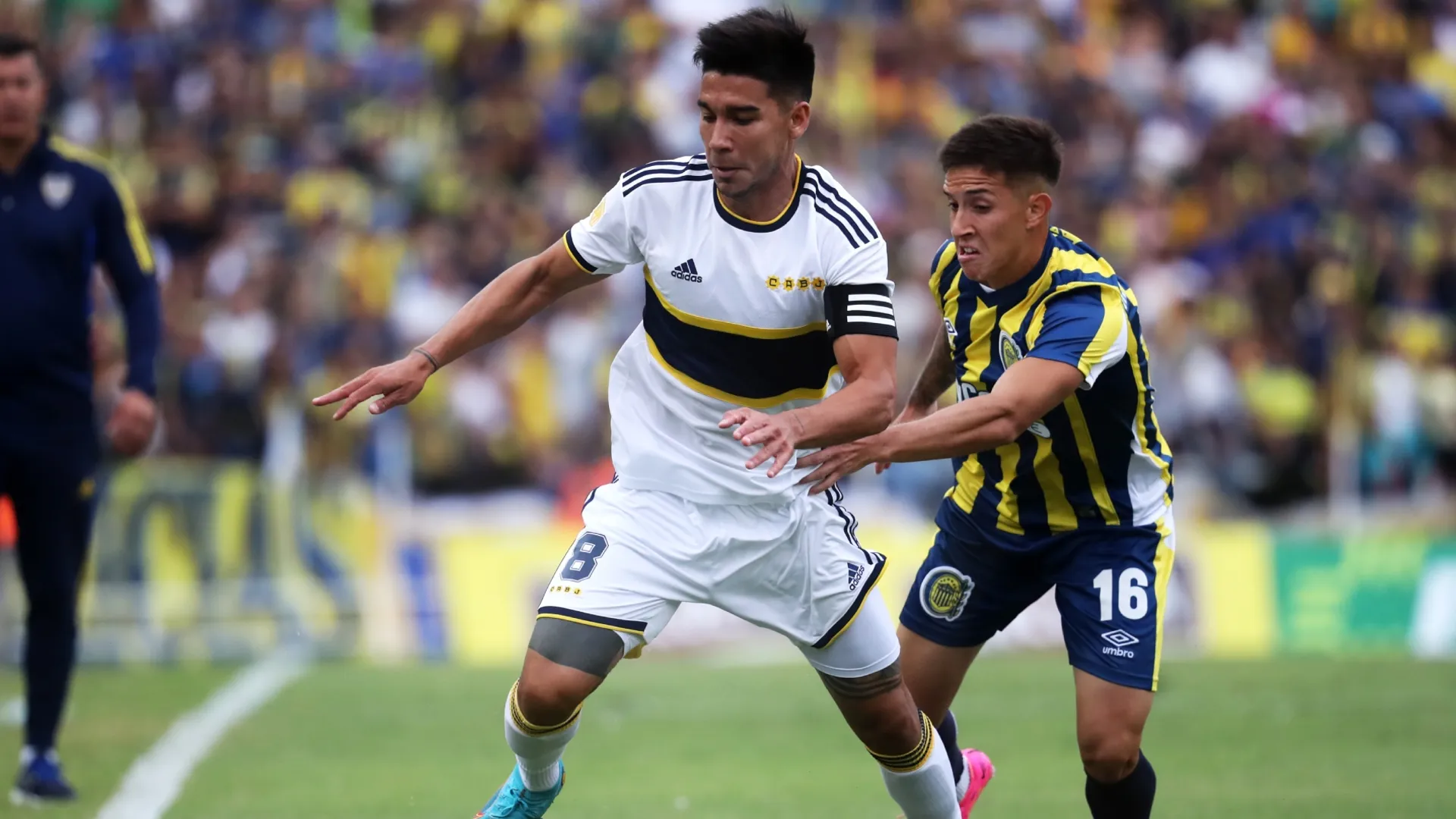 La postura de Almirón sobre Pol Fernández y la cinta de capitán