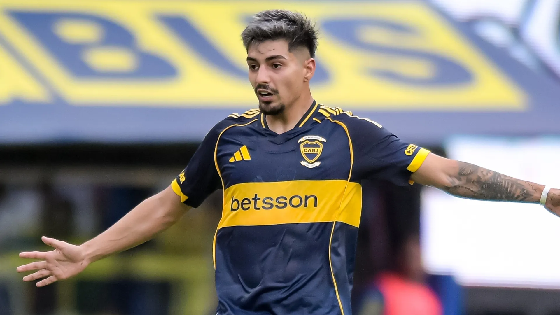 Por qué Williams Alarcón corre de atrás para Claudio Úbeda en Boca