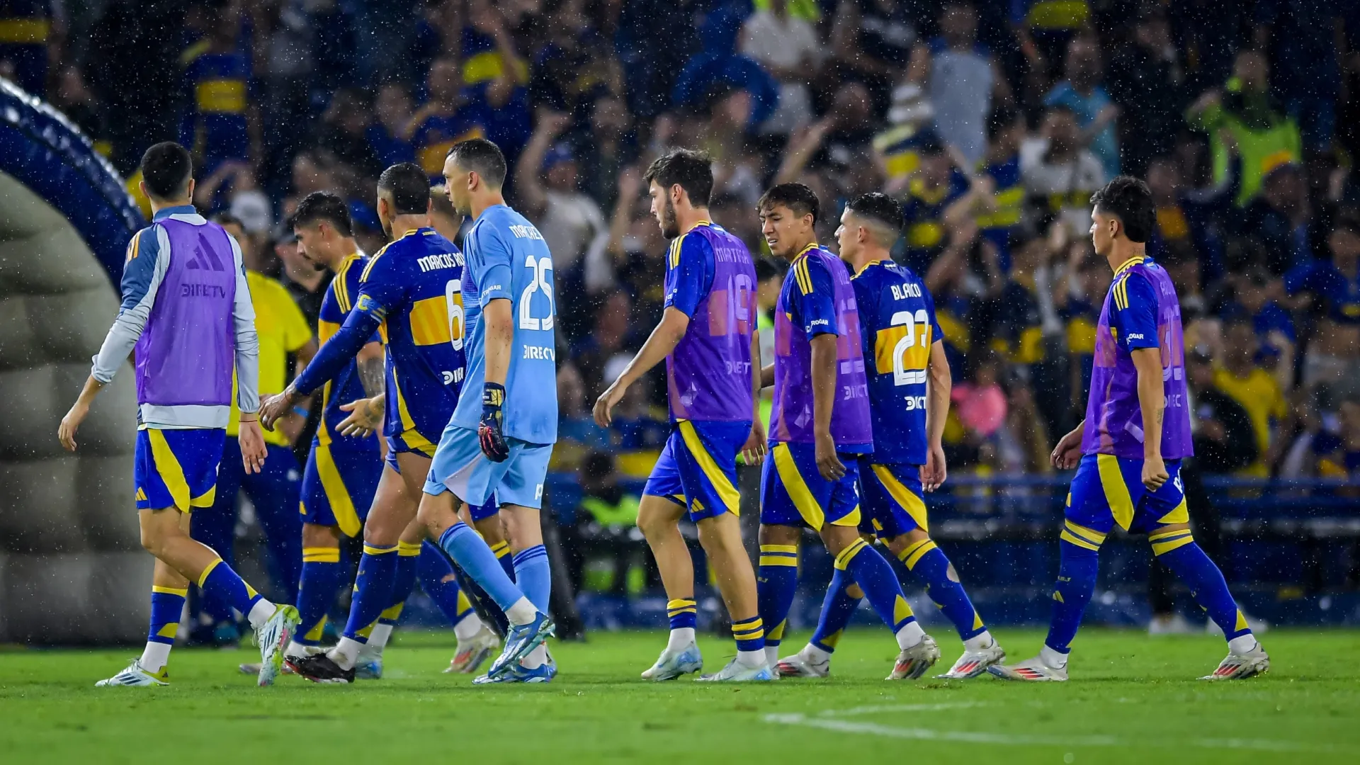 Los 4 jugadores de Boca que perdieron lugar tras la eliminación ante Alianza Lima