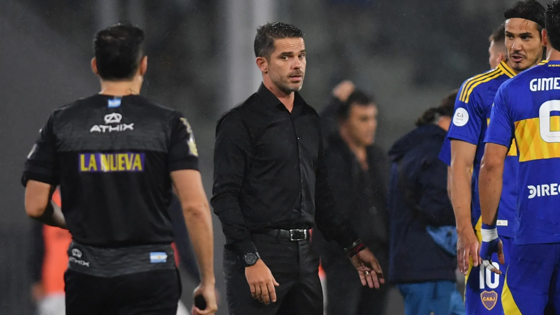 Fernando Gago explicó por qué sacó a Zeballos y Cavani antes del final: "Había que..."