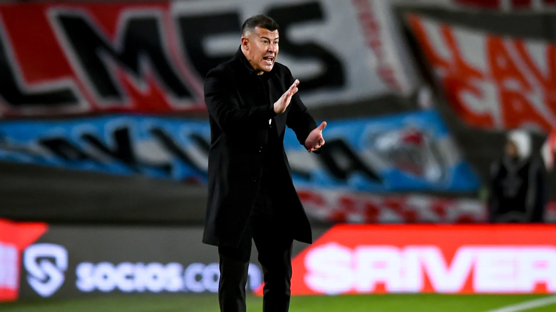 Cómo le fue a Almirón dirigiendo vs. River
