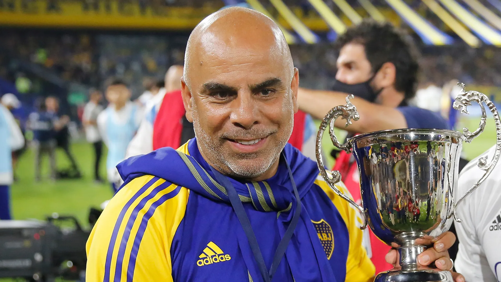 Picante frase de Serna: "Los hinchas de Boca están malacostumbrados"
