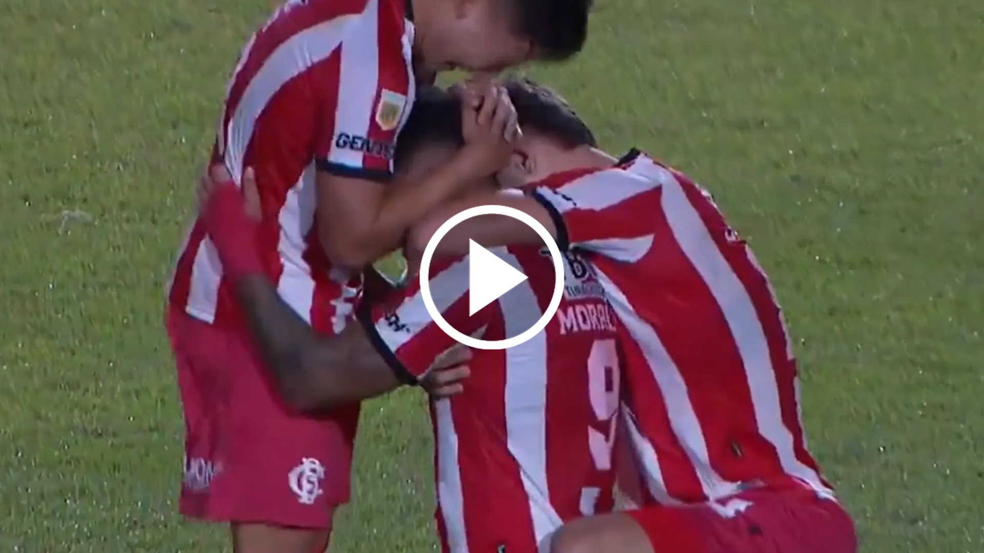 VIDEO | Ex Boca afilado: el gol del Toro Morales en Barracas Central ante Sarmiento sobre la hora