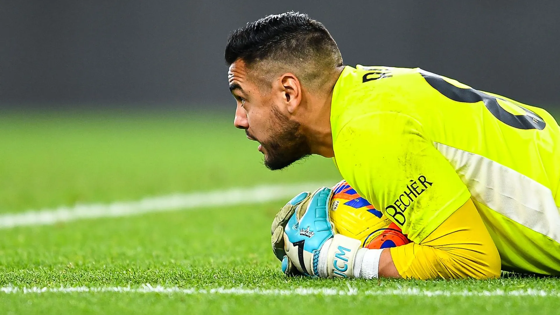 Debuta Romero: cuándo fue la última vez que atajó y cómo le fue en su anterior club