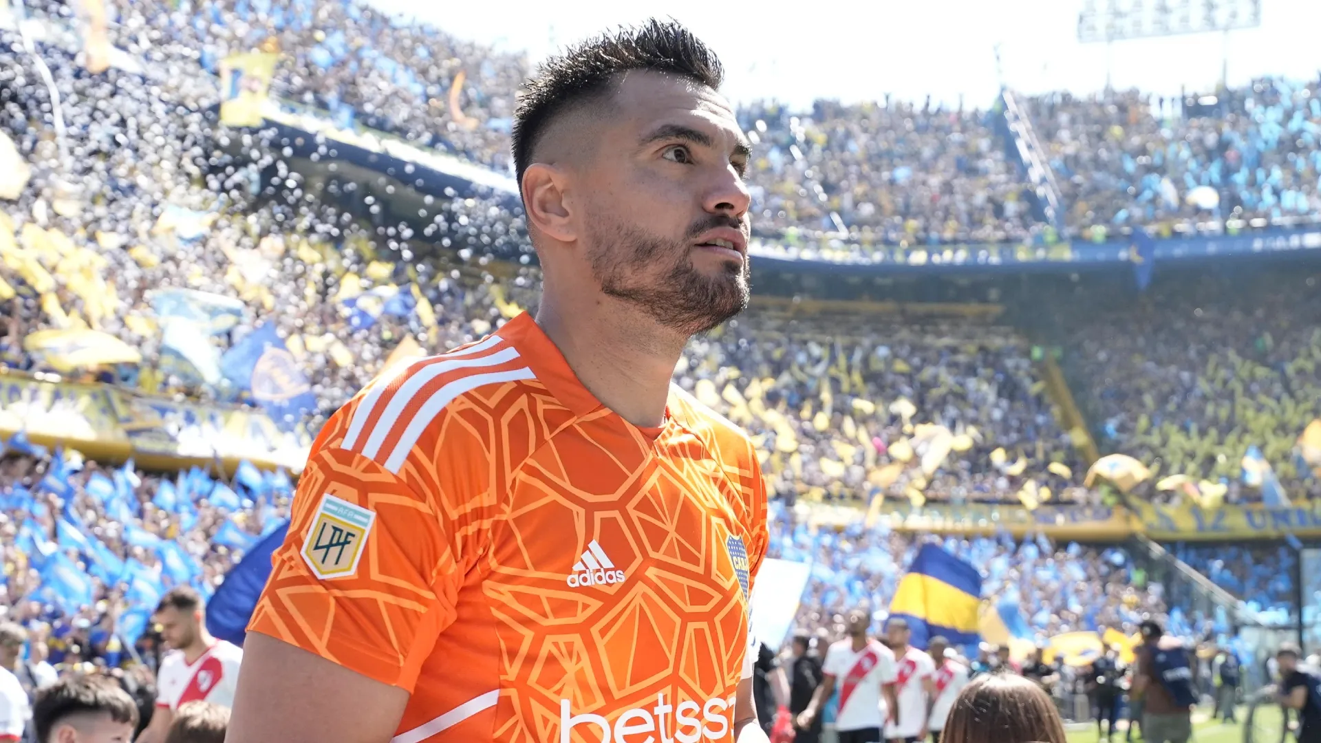 ¿Qué hará Gago con Sergio Romero? El detalle de la sanción de Boca que le pone suspenso a la historia