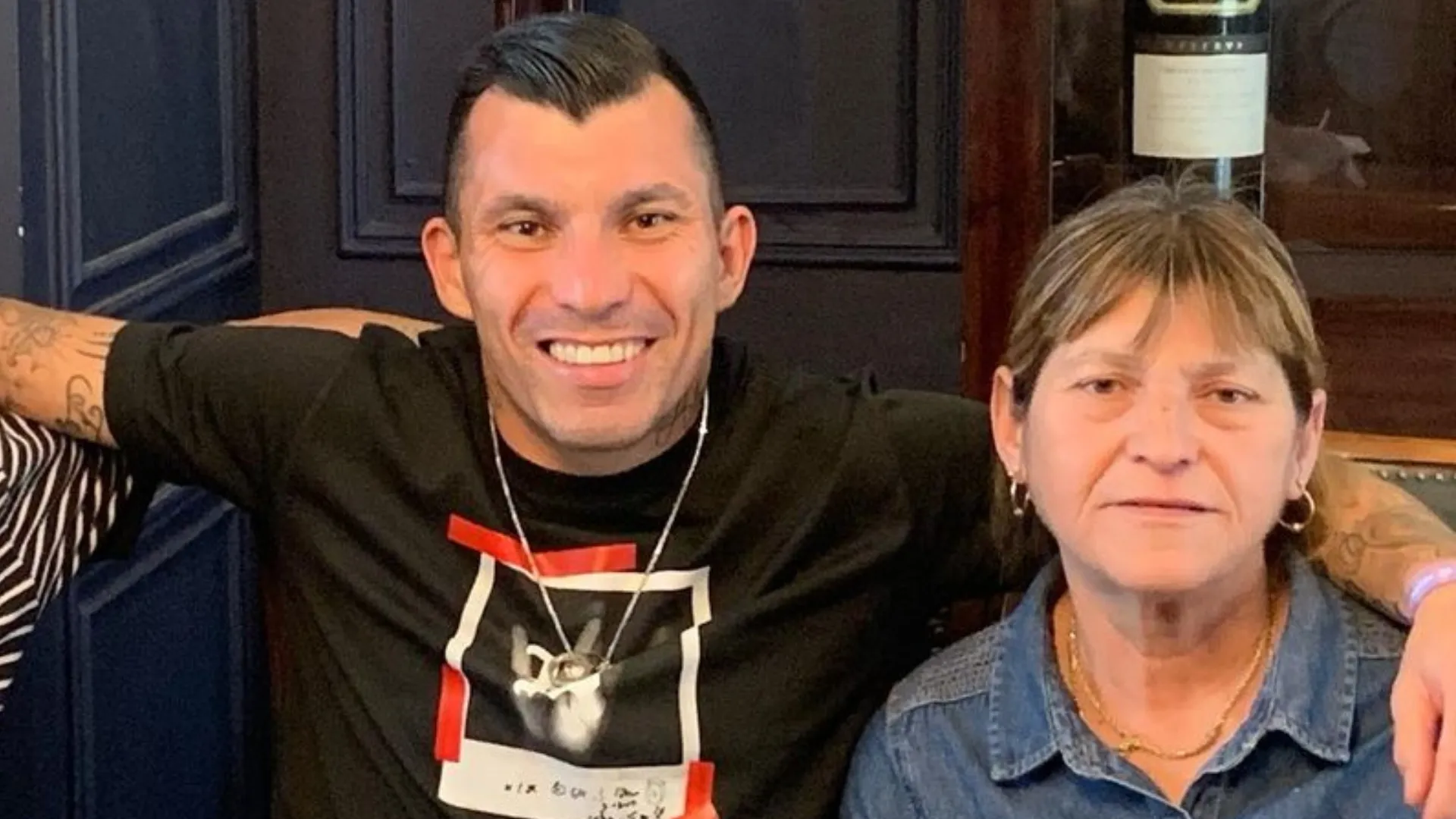 Falleció la madre de Gary Medel y el futbolista de Boca viaja a Chile para despedirla