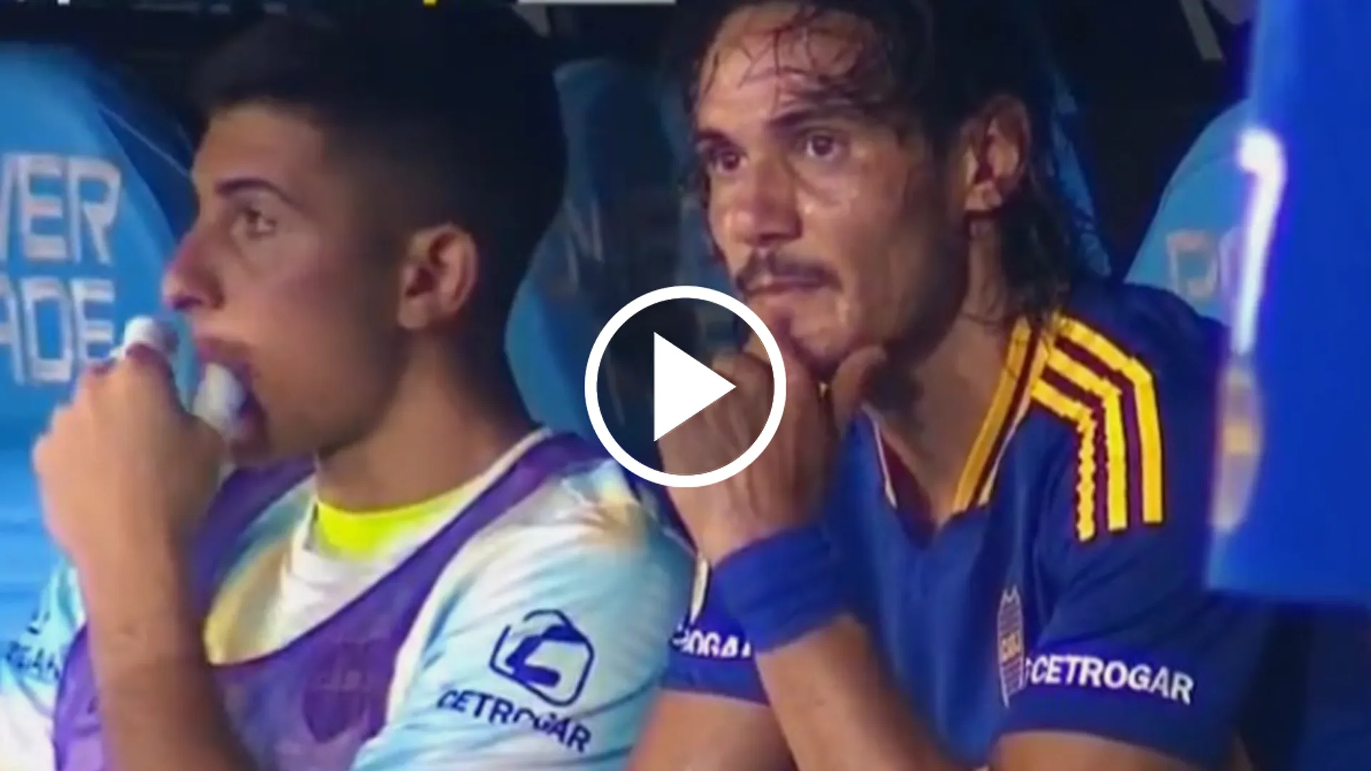 El enojo de Edinson Cavani tras salir reemplazado ante Racing