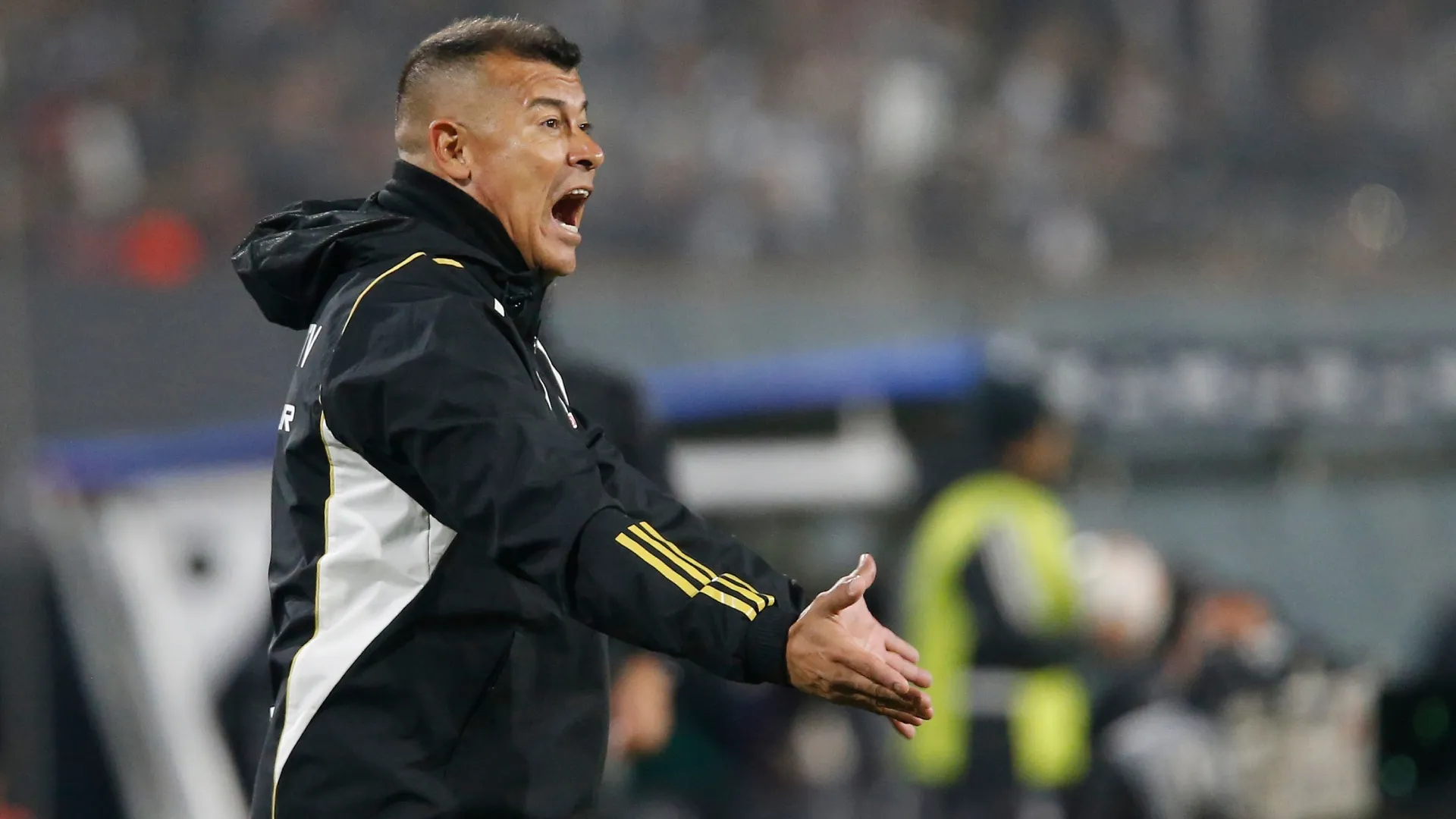 Jorge Almirón destacó a Carlos Palacios como la gran figura de Boca: "No le pesa la camiseta"