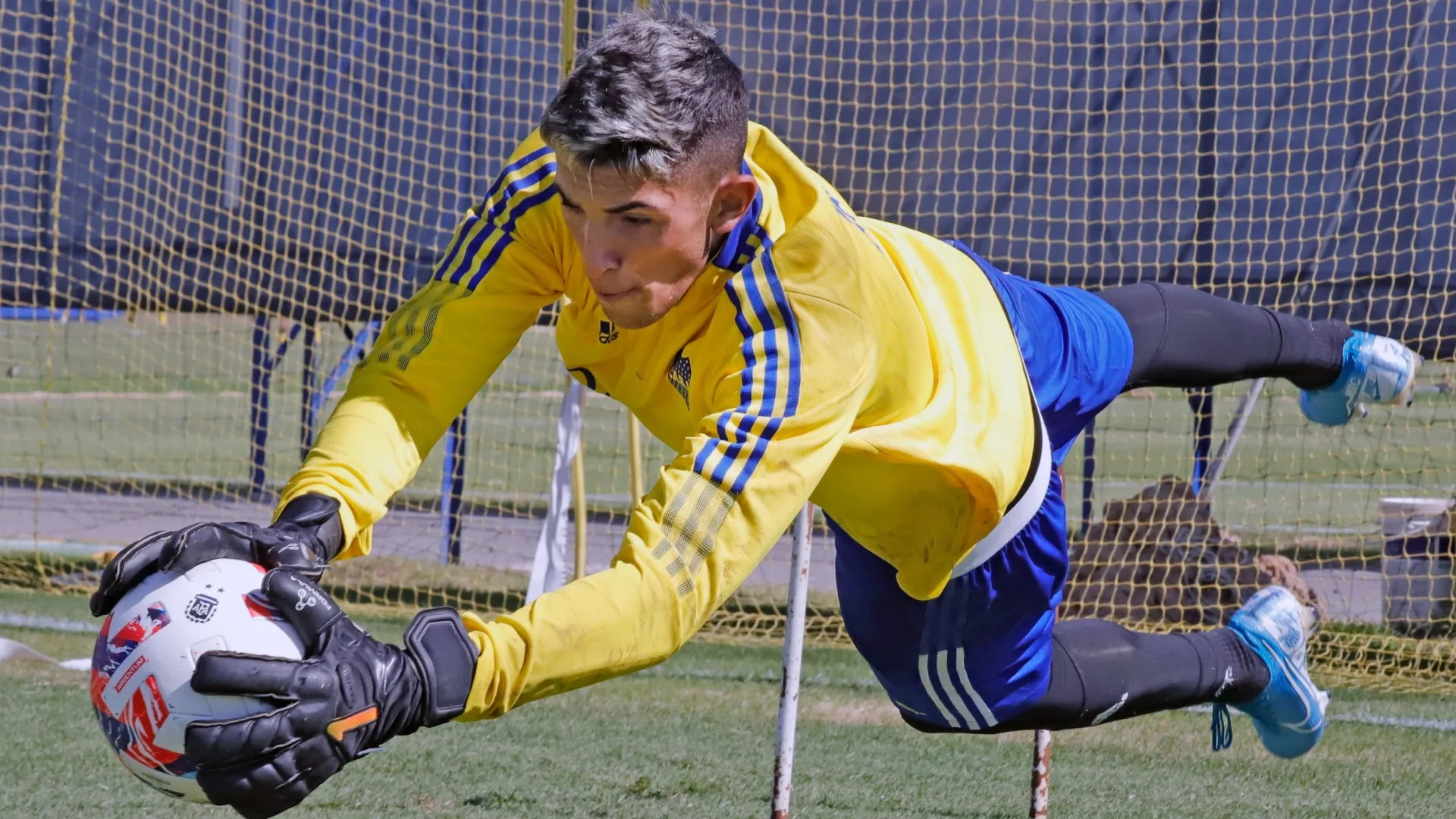 Leandro Brey, el arquero del futuro de Boca: el dato que respalda el gran nivel del juvenil