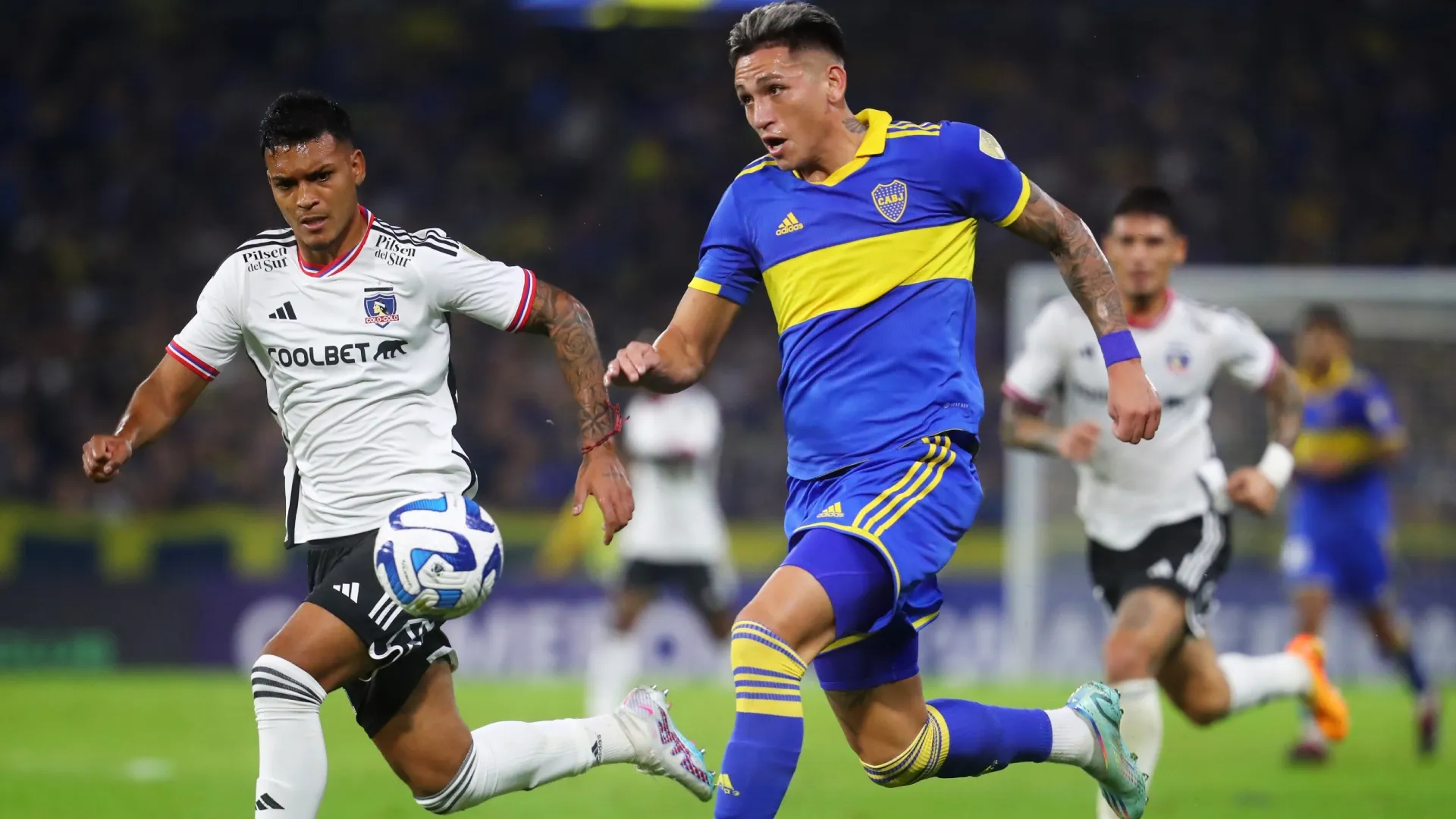Anderletch elevó la oferta por Vázquez: la nueva cifra y la postura de Boca