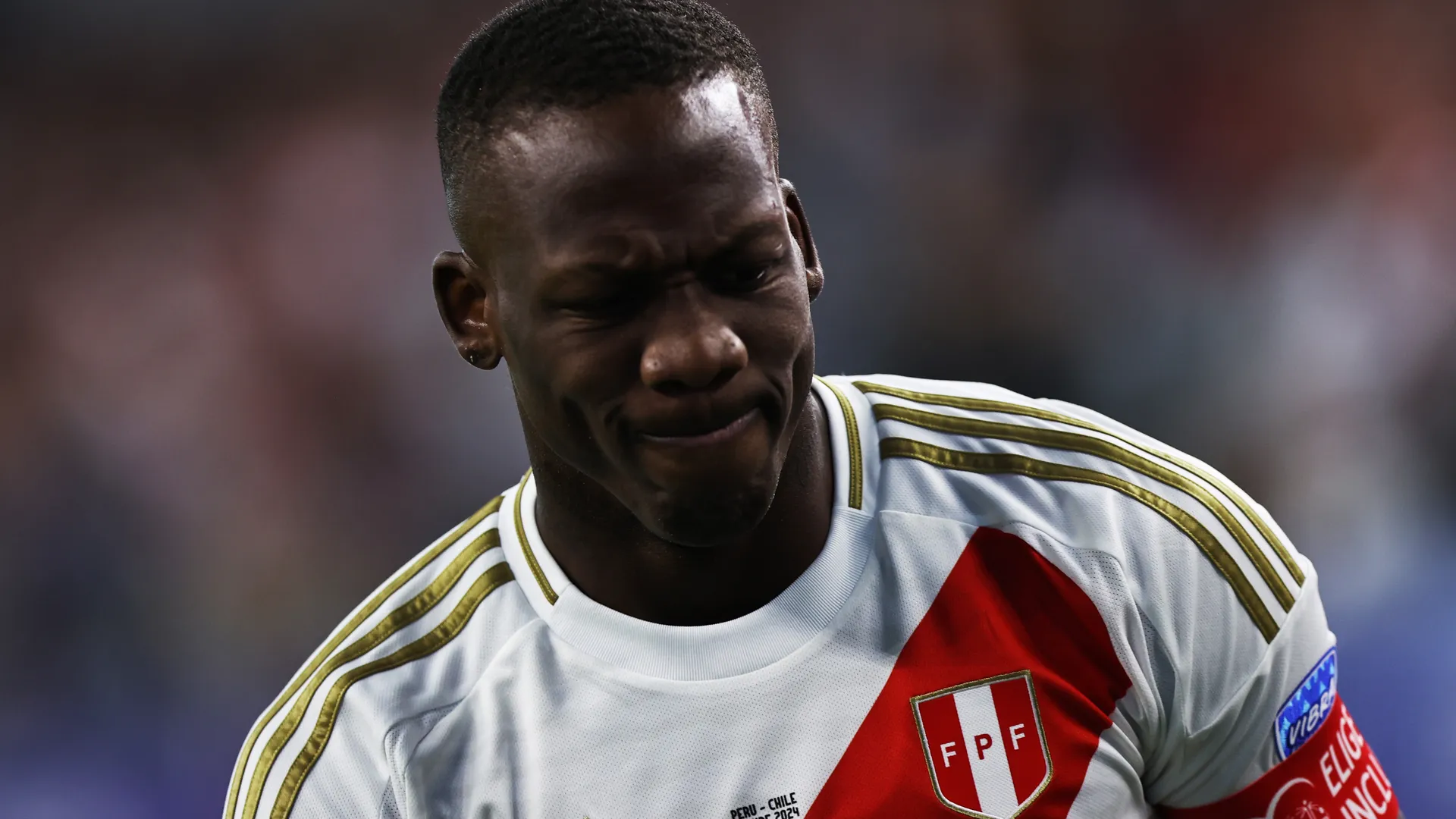 Luis Advíncula en la Selección de Perú