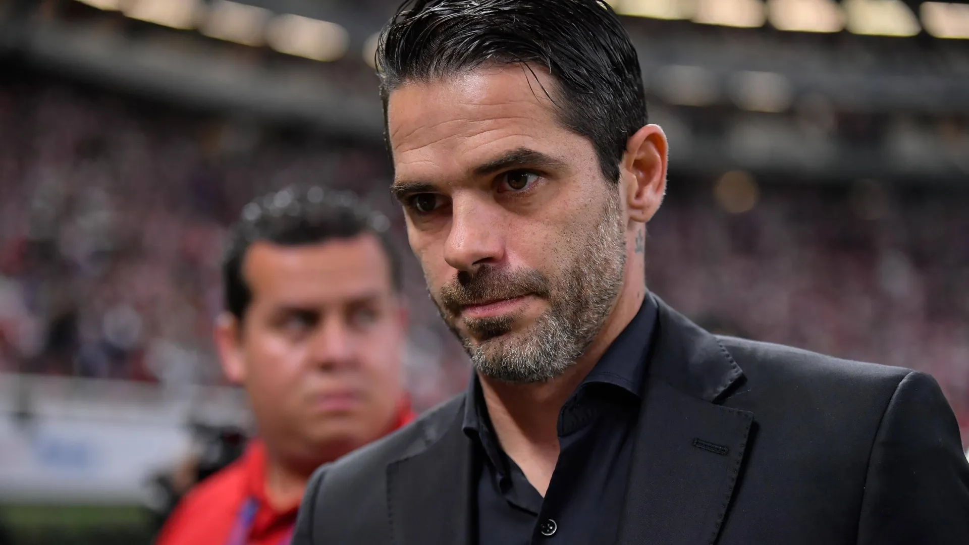 Un exdirigente de Chivas estalló de bronca contra Boca por llevarse a Fernando Gago