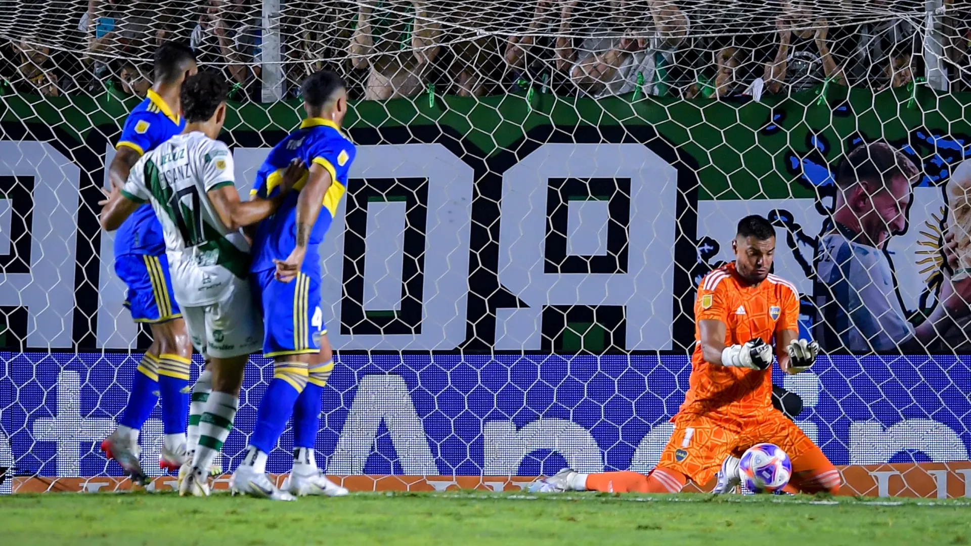 “Tenemos que...”: la autocrítica de Chiquito Romero tras la derrota ante Banfield