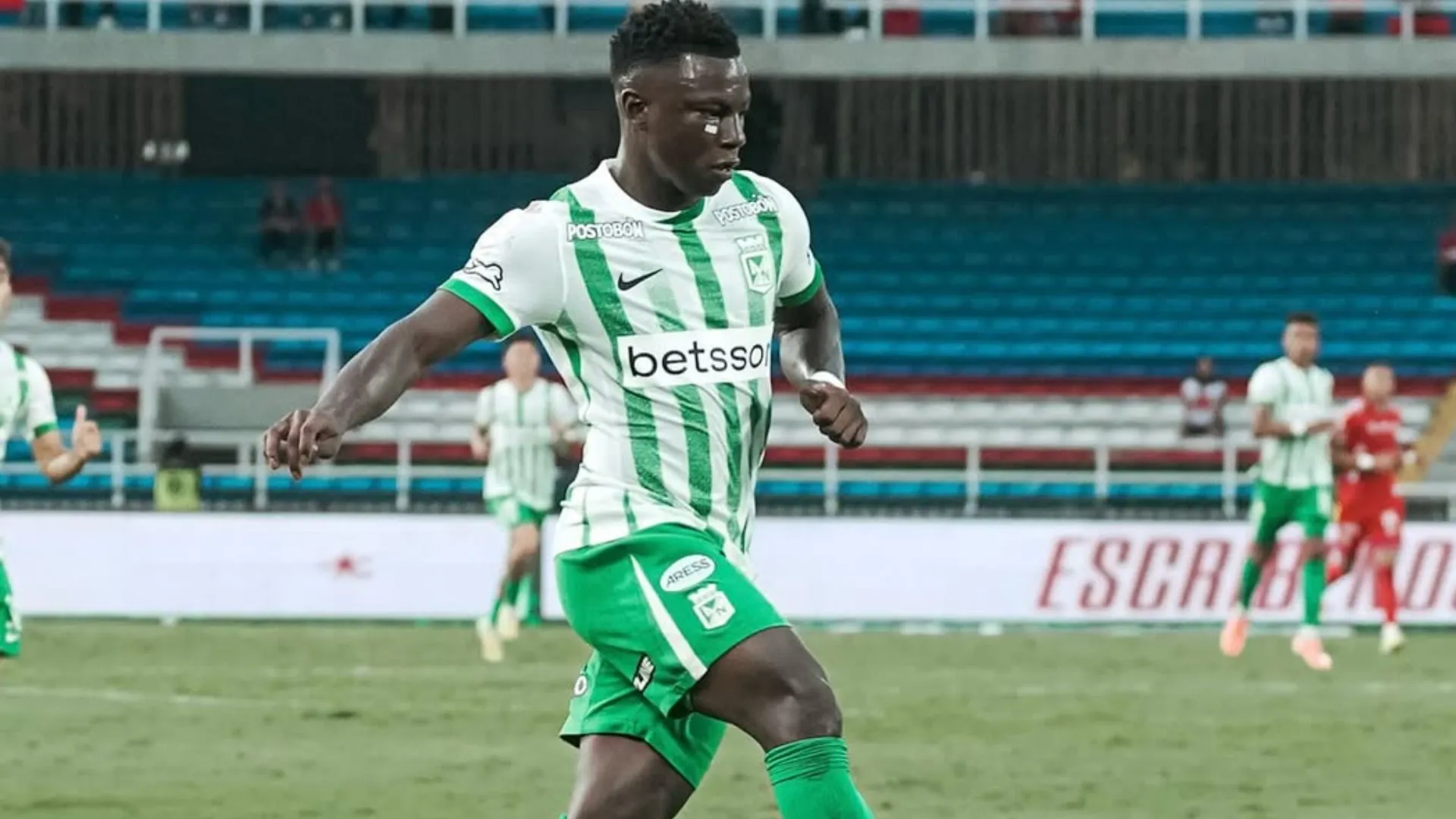 ¿Se cae el pase? Atlético Nacional aceptó una oferta por Hinestroza y no es la de Boca