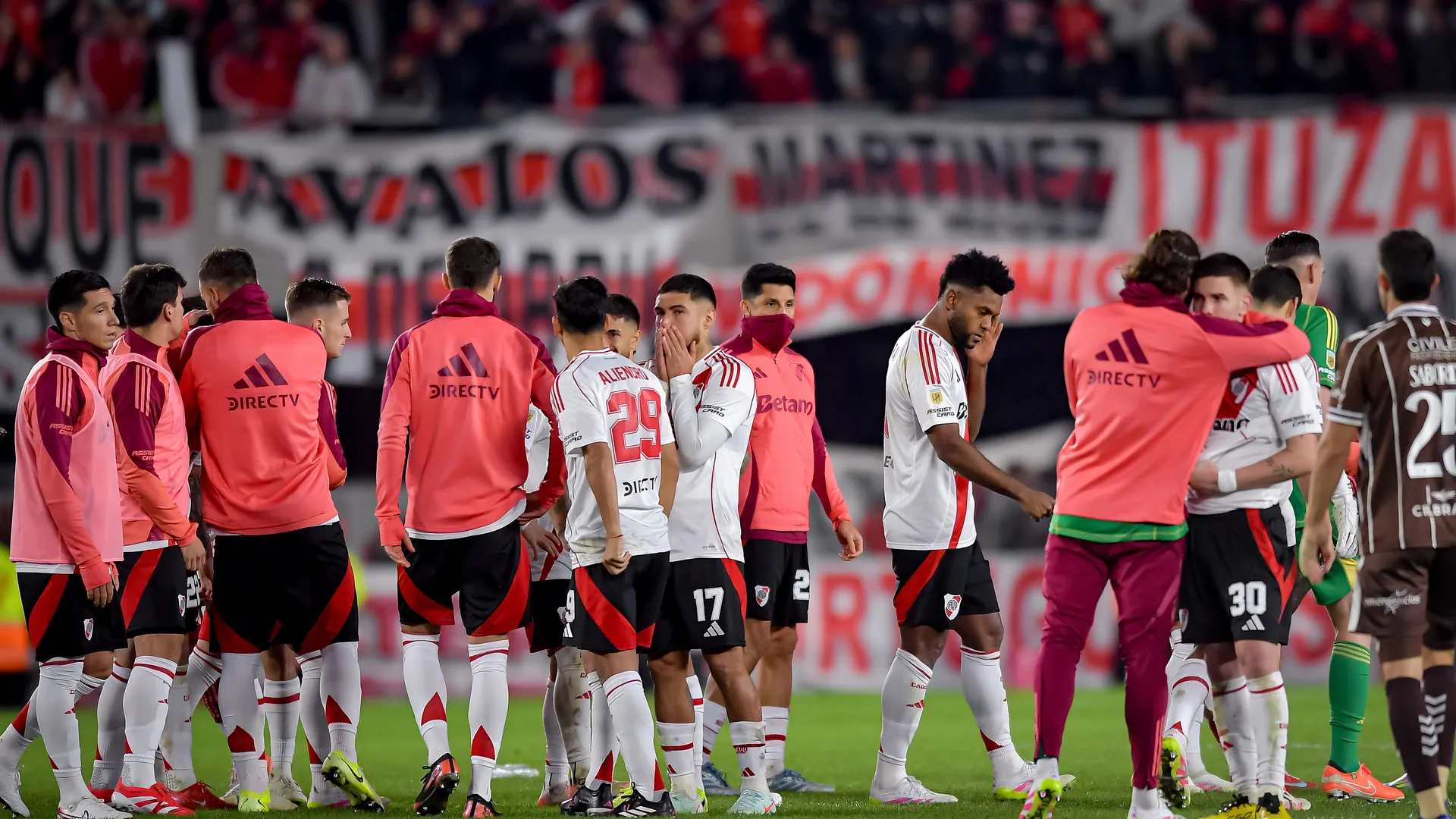La bandera de River que hizo estallar de risa a los de Boca