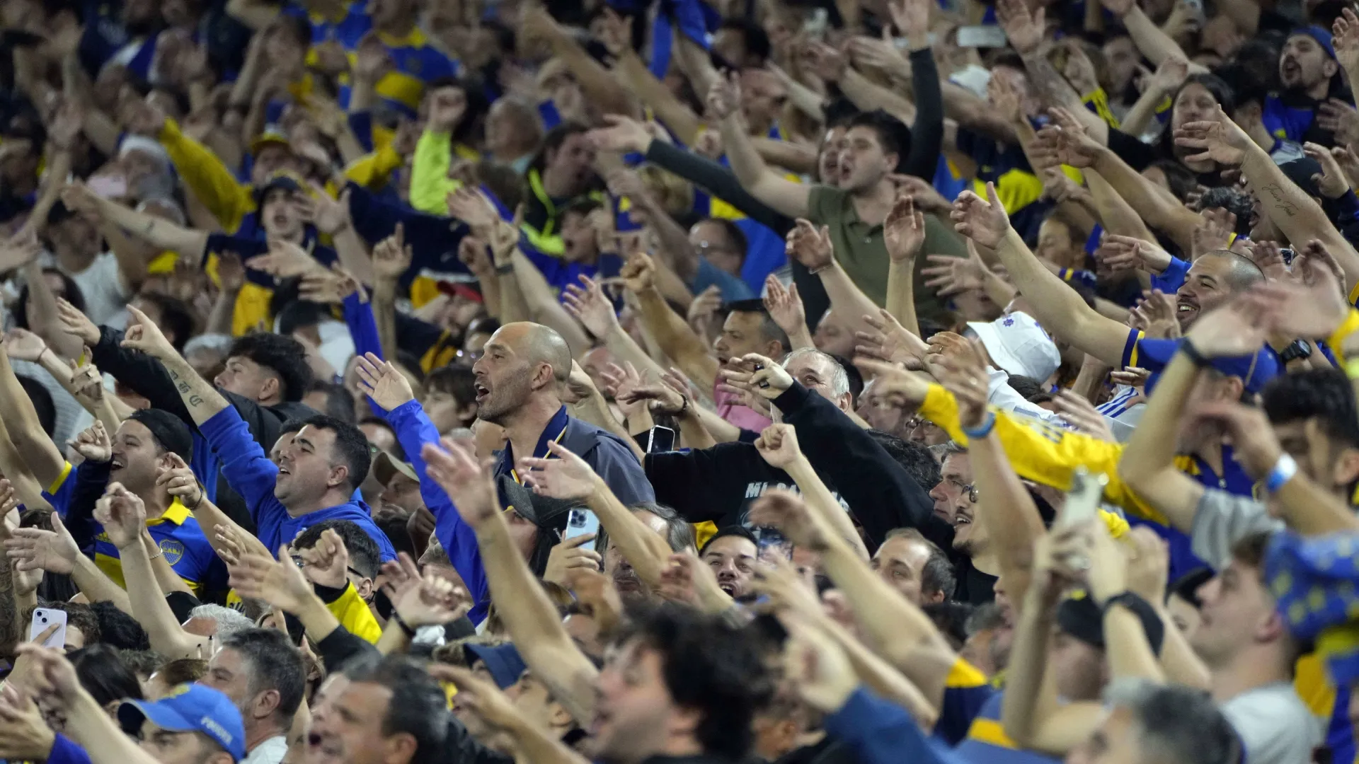 Boca, en vísperas de un domingo caliente: las veces que habló La Bombonera