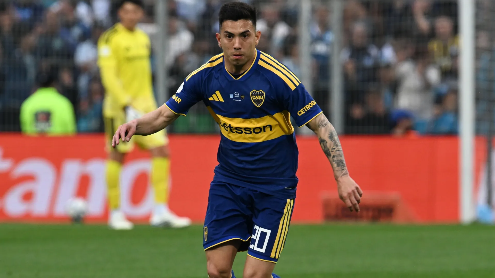 Velasco se desgarró y Arruabarrena busca reemplazo.