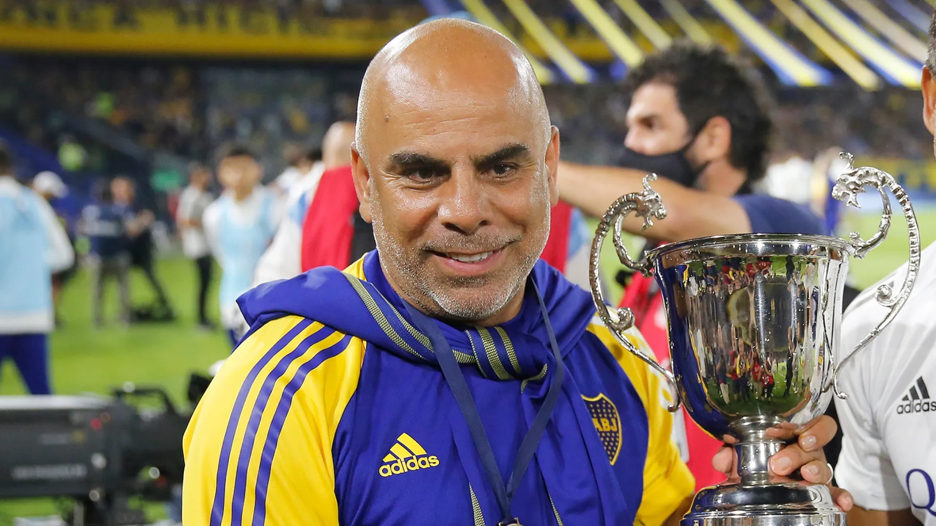 Por qué Mauricio Serna volvió al Predio de Ezeiza un mes después de haber renunciado en Boca