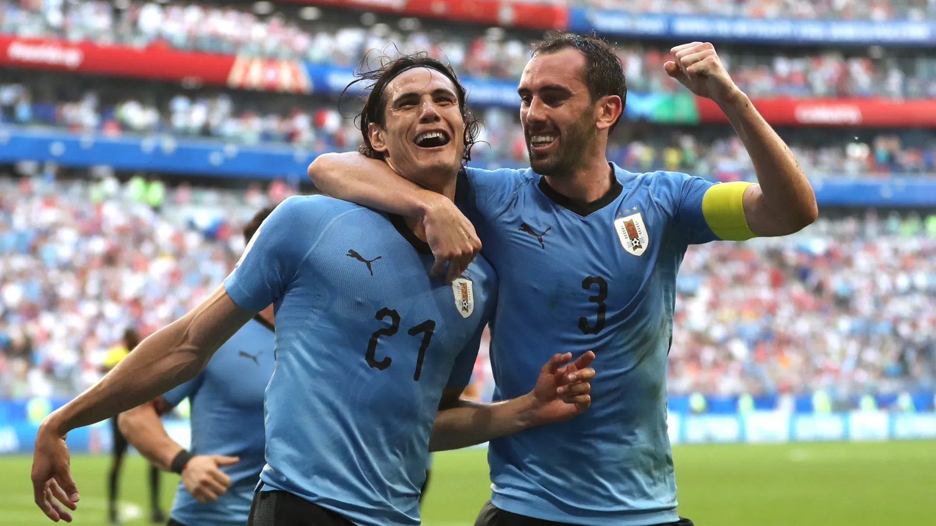 La defensa de Diego Godín a Cavani tras los silbidos en La Bombonera: "No me gusta"