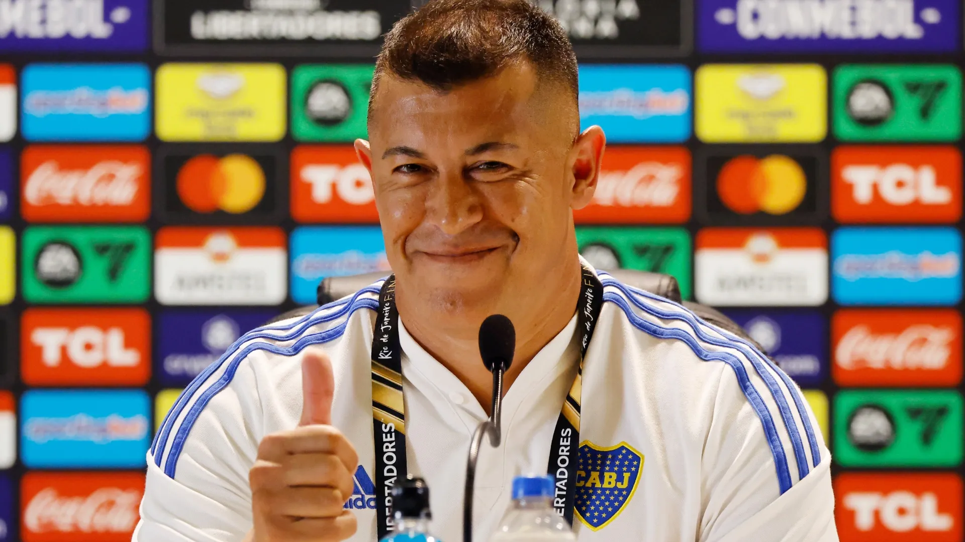 Almirón se ilusiona: el mensaje del DT antes de la final de la Copa Libertadores