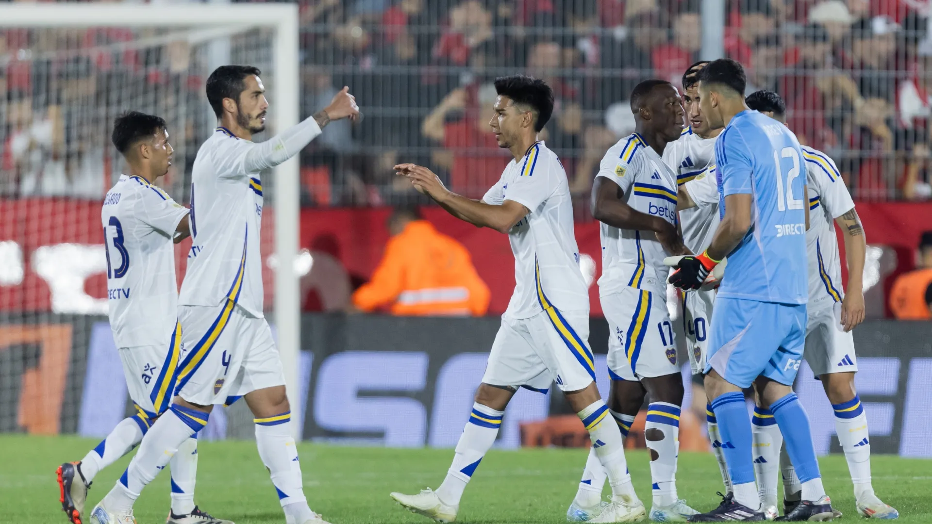 Boca acelera para resolver la situación de Cristian Medina: "Van a hablar con su representante"