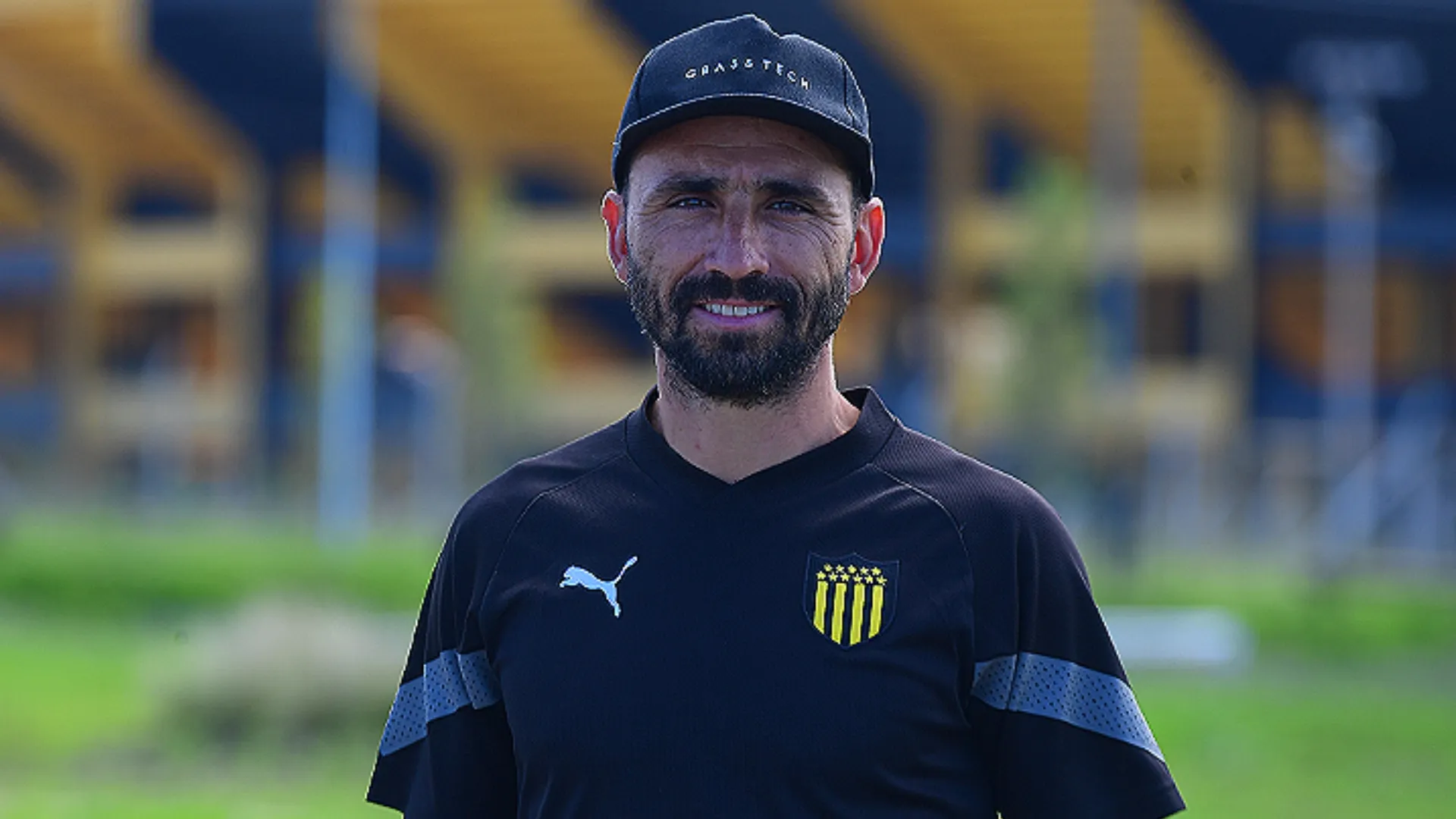 Emiliano Albín jugó en Boca con Riquelme y se retiró para ser ingeniero agrónomo: "Lo disfruto mucho"