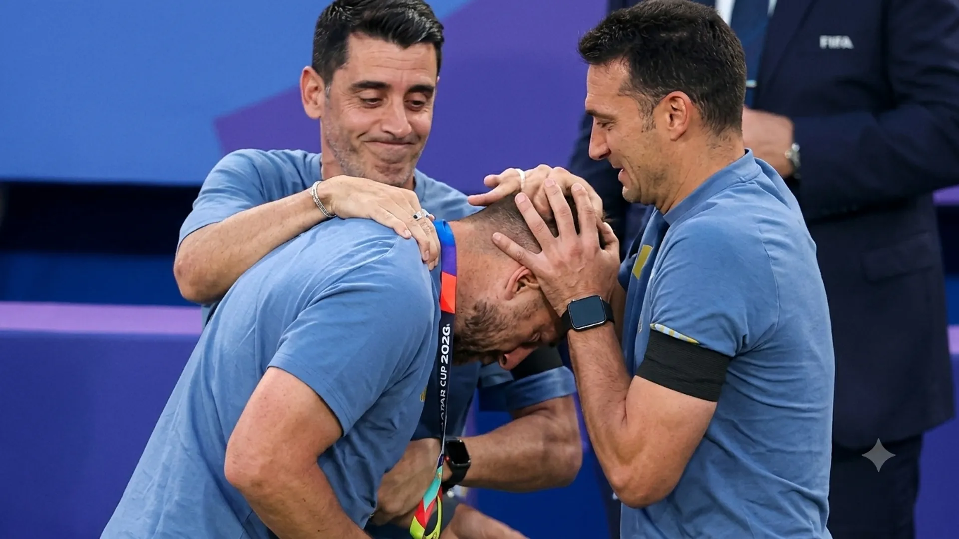 Scaloni felicitó a Walter Samuel por el gol de Mac Allister: el motivo