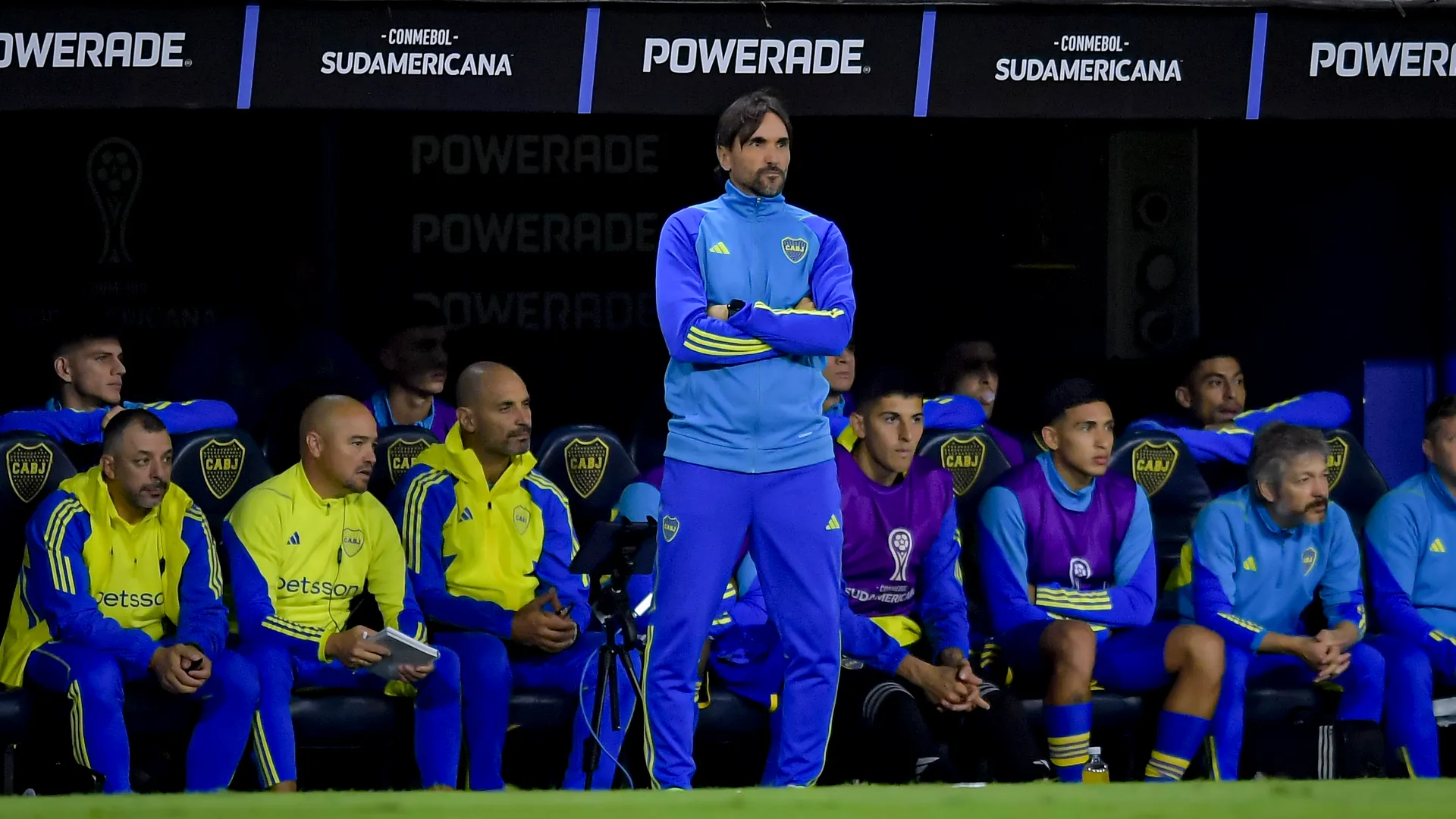 El banco de suplentes de Boca contra Central Córdoba