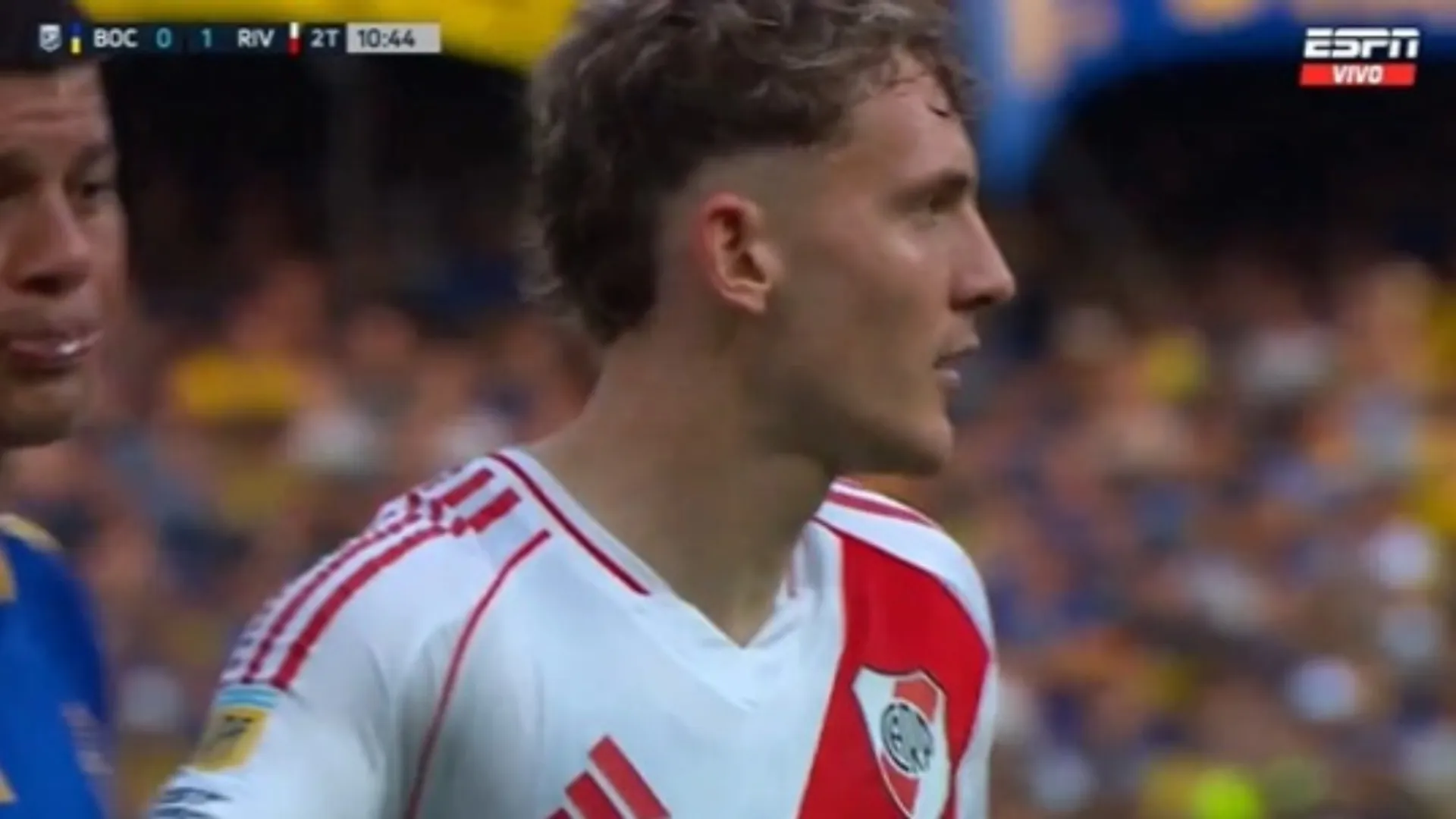 VIDEO | Marcos Rojo escupió a Facundo Colidio durante el Boca-River