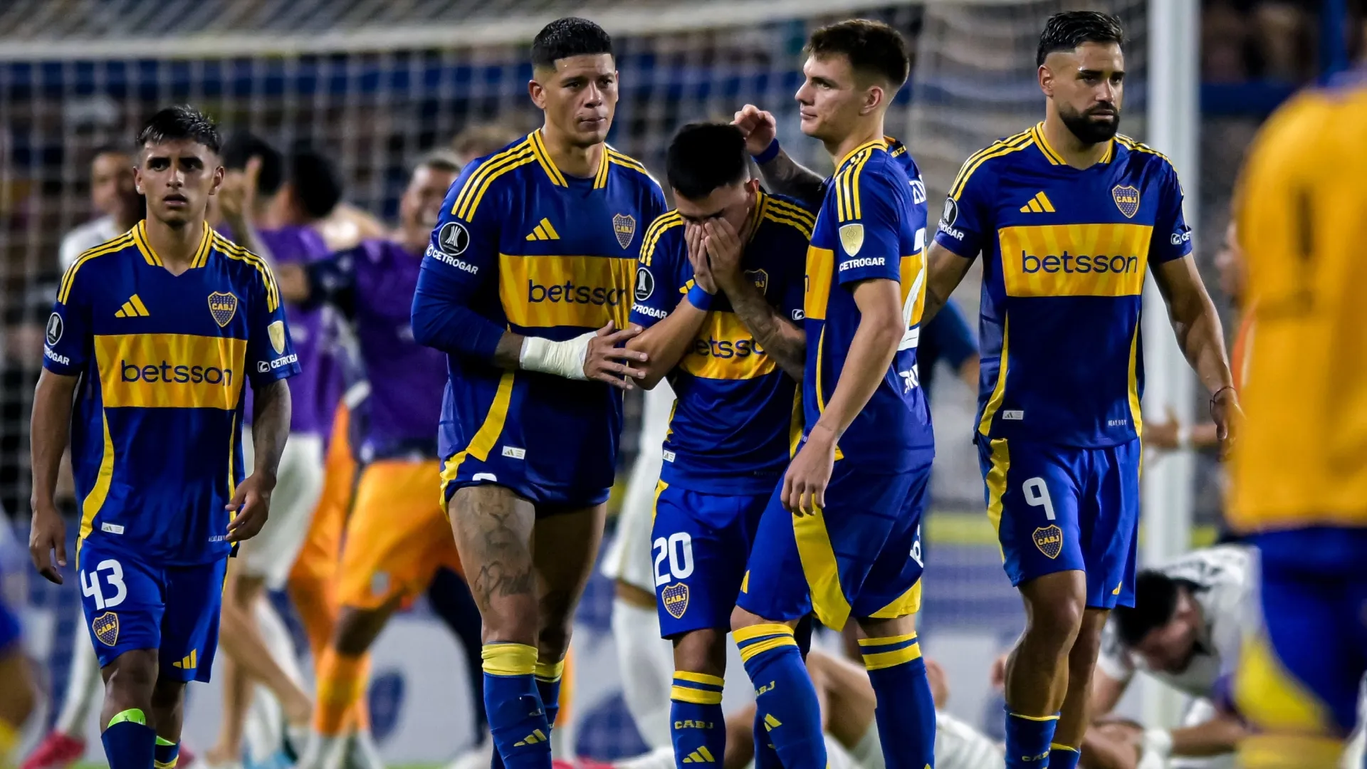 No se vio: Kevin Zenón iba a patear el penal por Velasco en Boca, pero no lo hizo