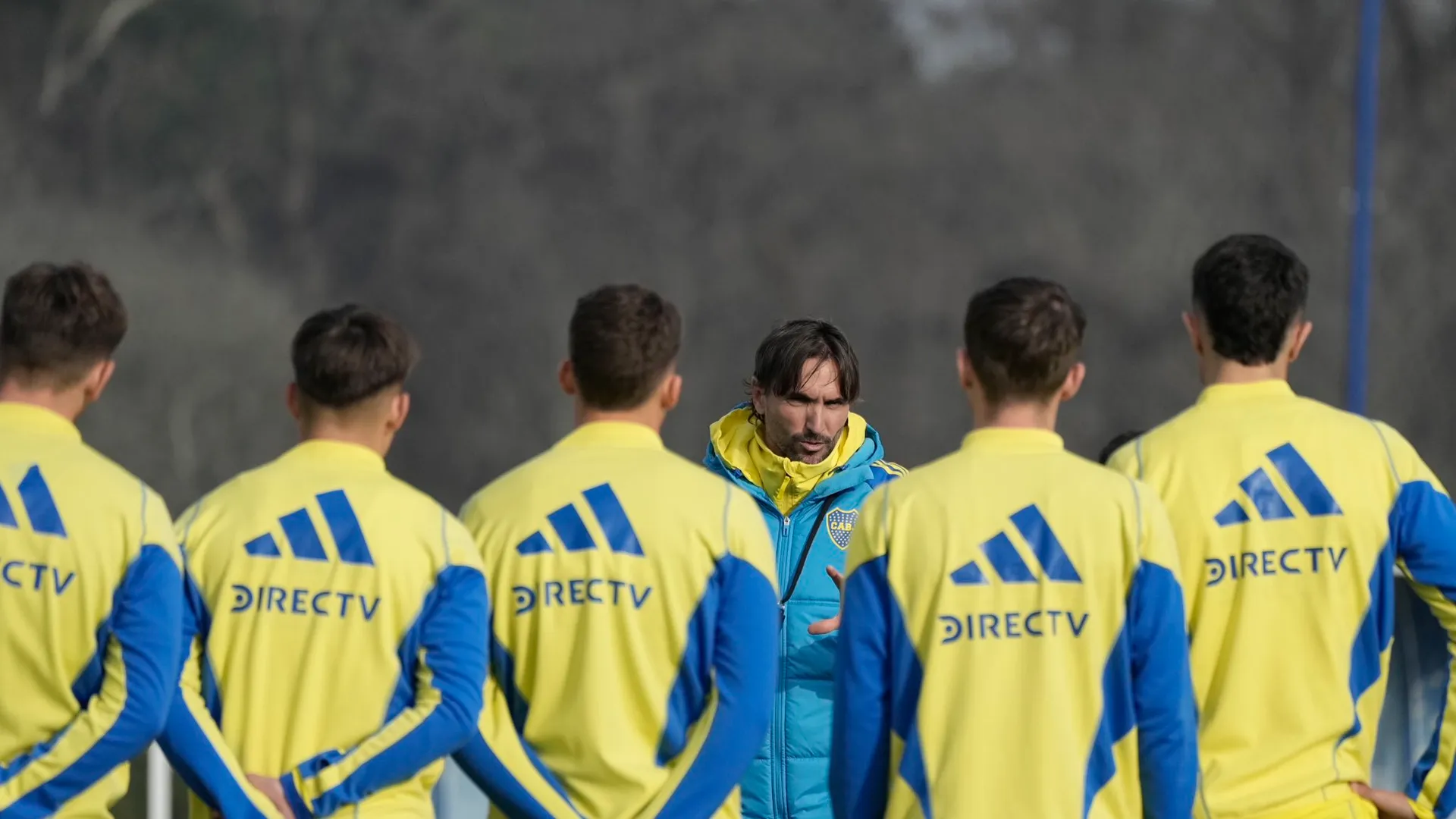 Un titular de Boca no pudo terminar la práctica