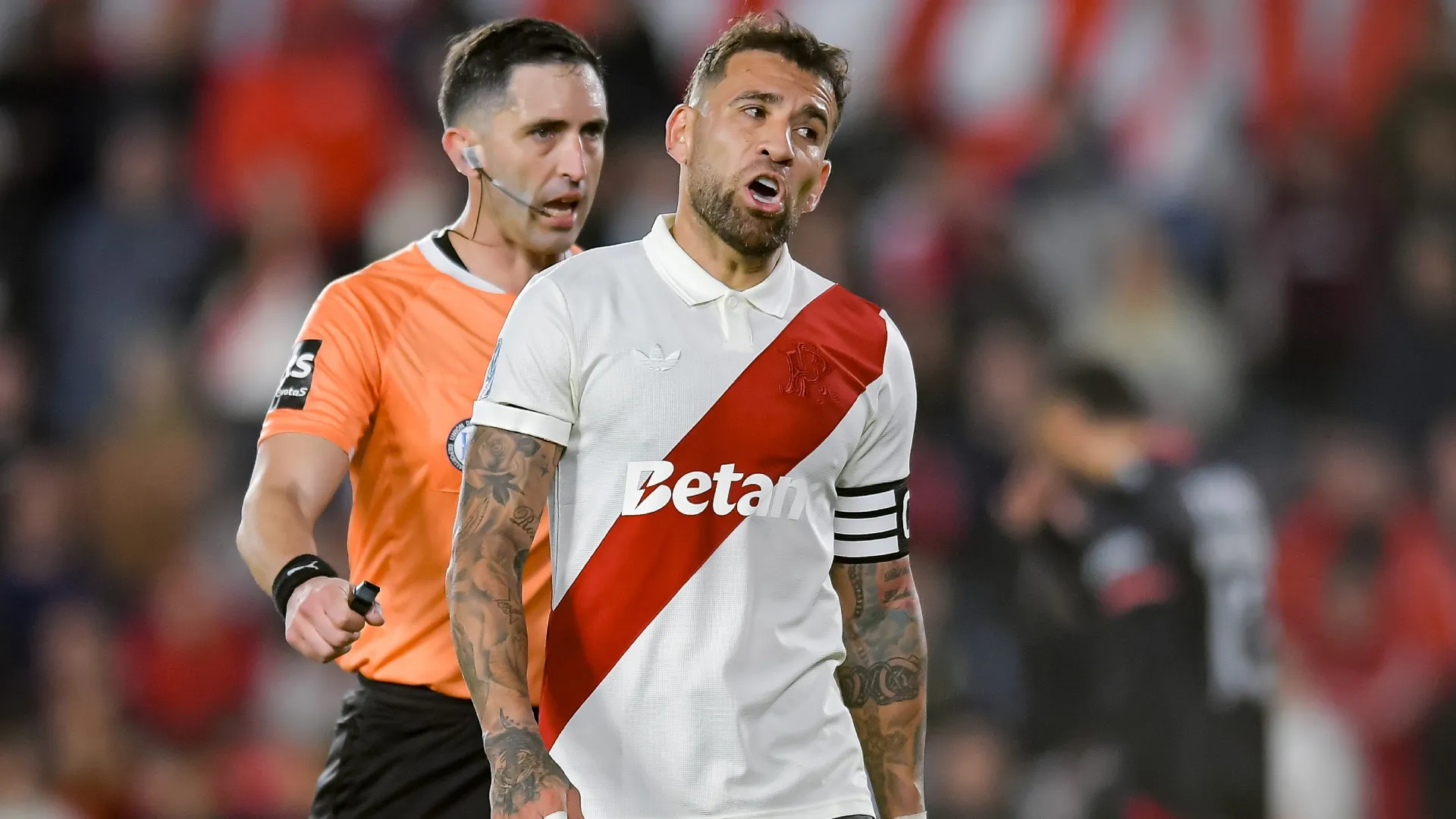 Otamendi y una fuerte frase previo al Superclásico.