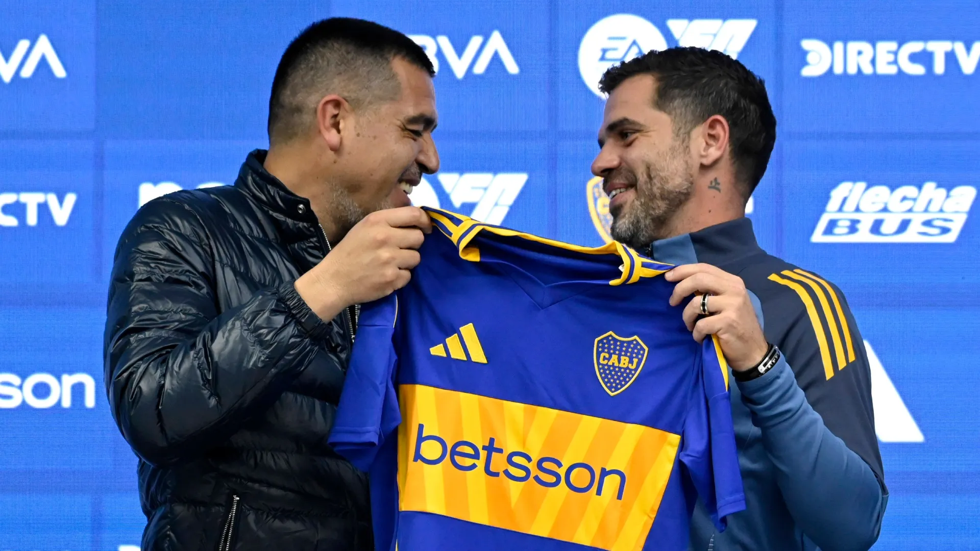 Los tres defensores centrales que Riquelme y Fernando Gago tienen en carpeta en Boca para 2025