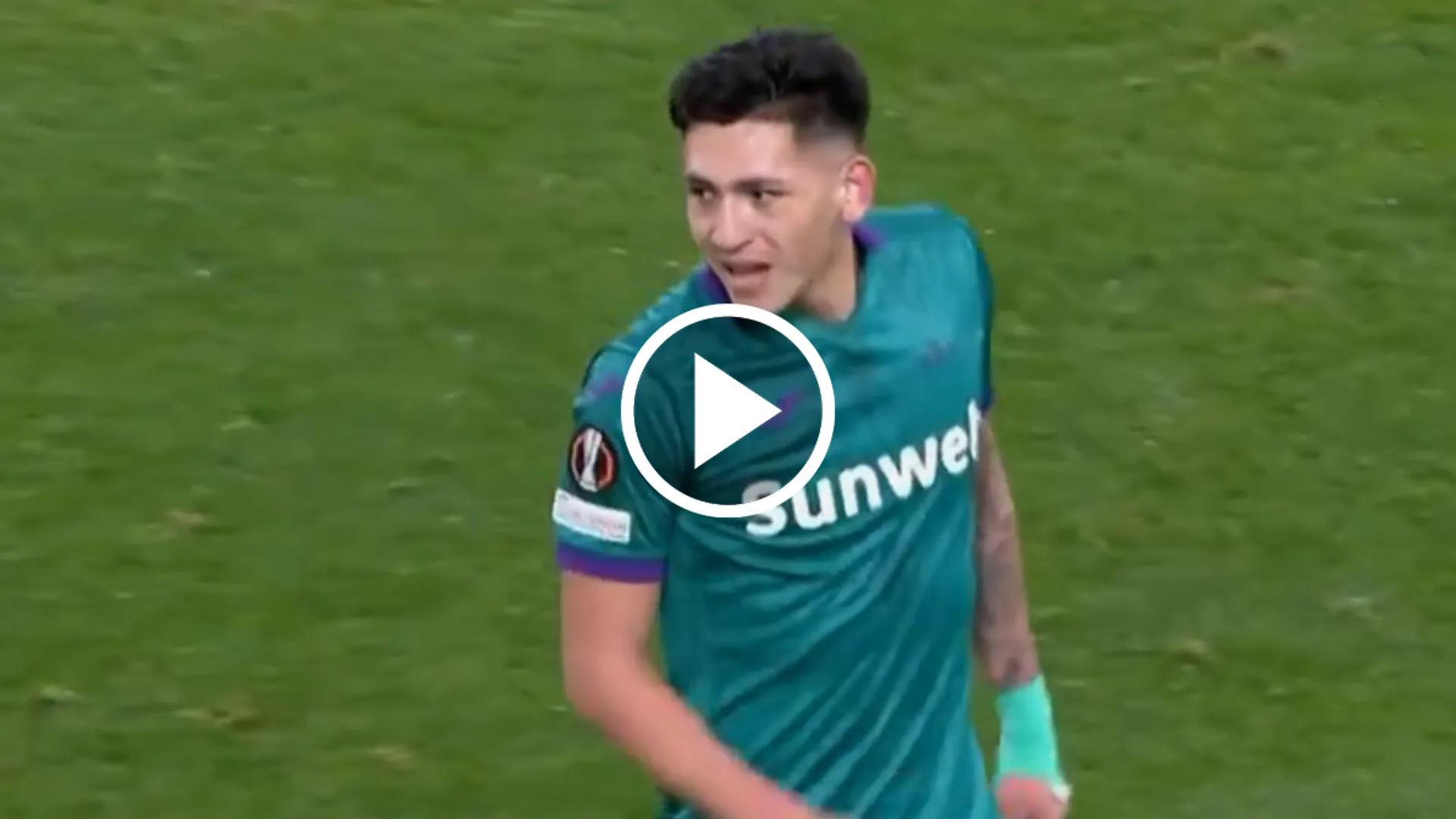 VIDEO | Ex Boca: el golazo de Luis Vázquez a lo Messi en la Europa League