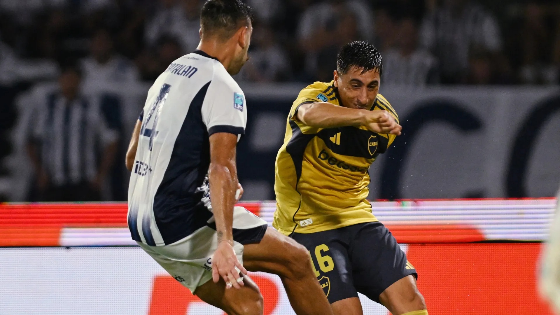 Boca recibe a Talleres en La Bombonera.