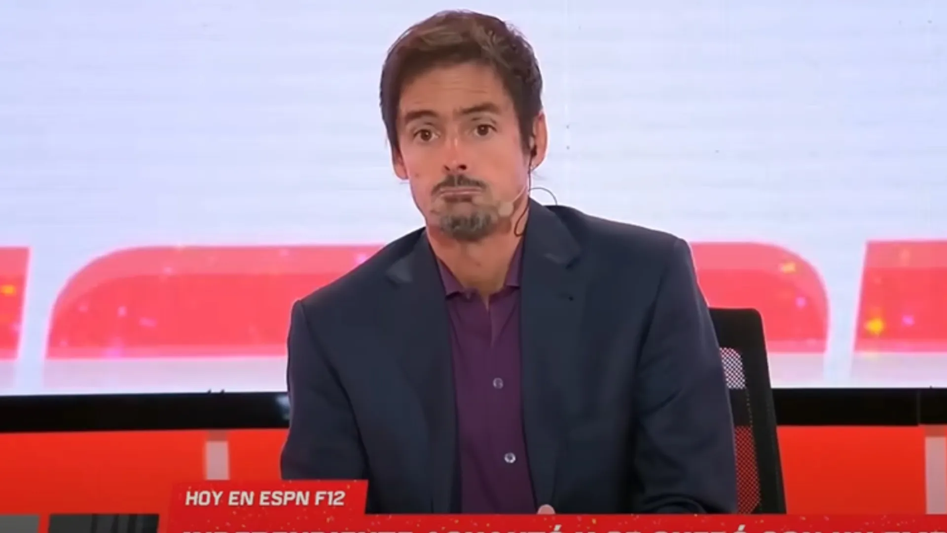 Mariano Closs destruyó al árbitro que le faltó el respeto a Edinson Cavani