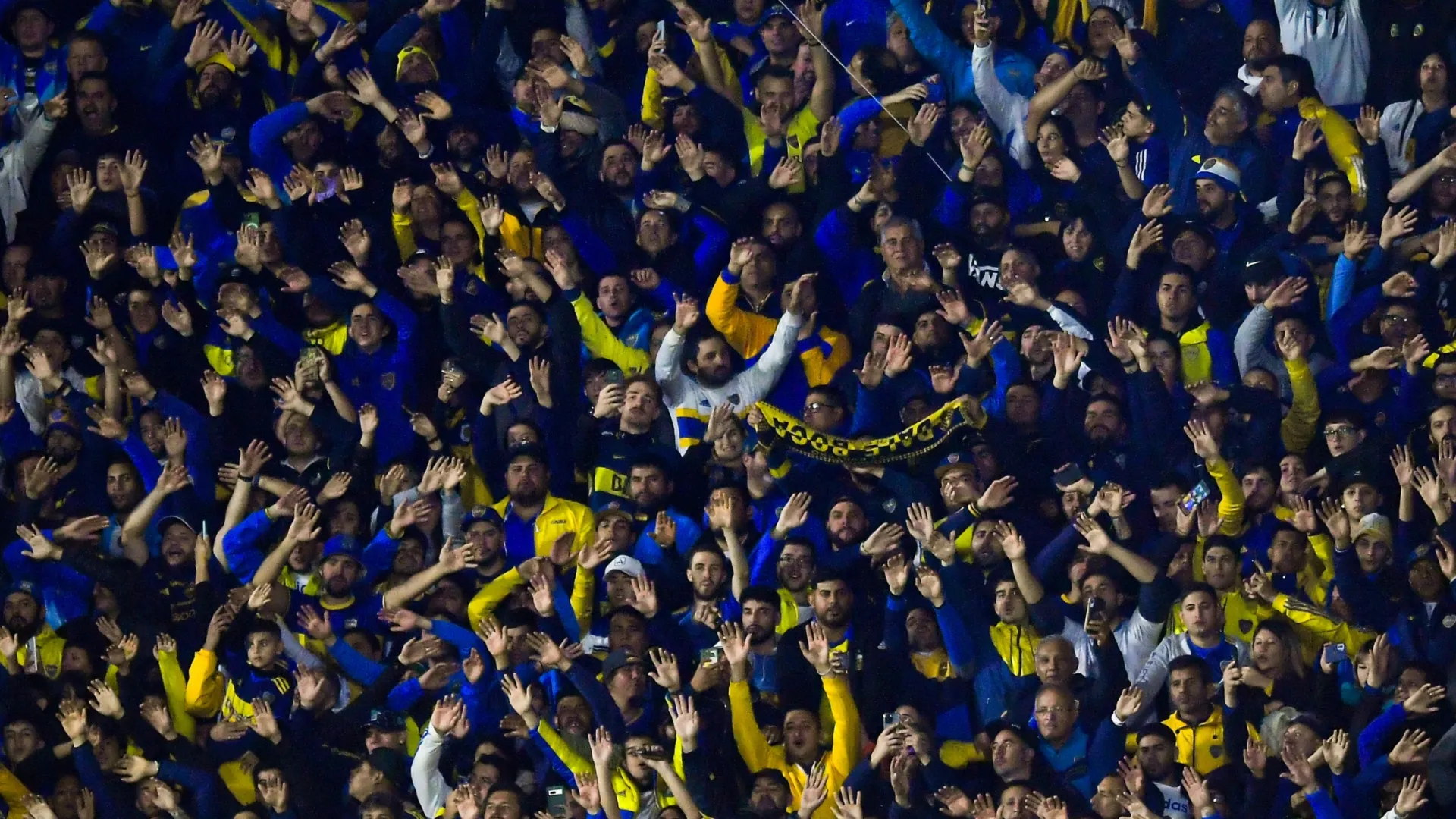 Los hinchas de Boca hicieron un pedido durante el partido ante Instituto: "Lo necesitamos"