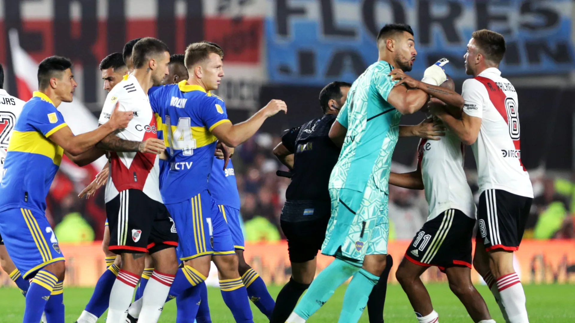 "Se los dije en la cara": Chiquito Romero reveló qué habló con Palavecino, Enzo Pérez y Demichelis