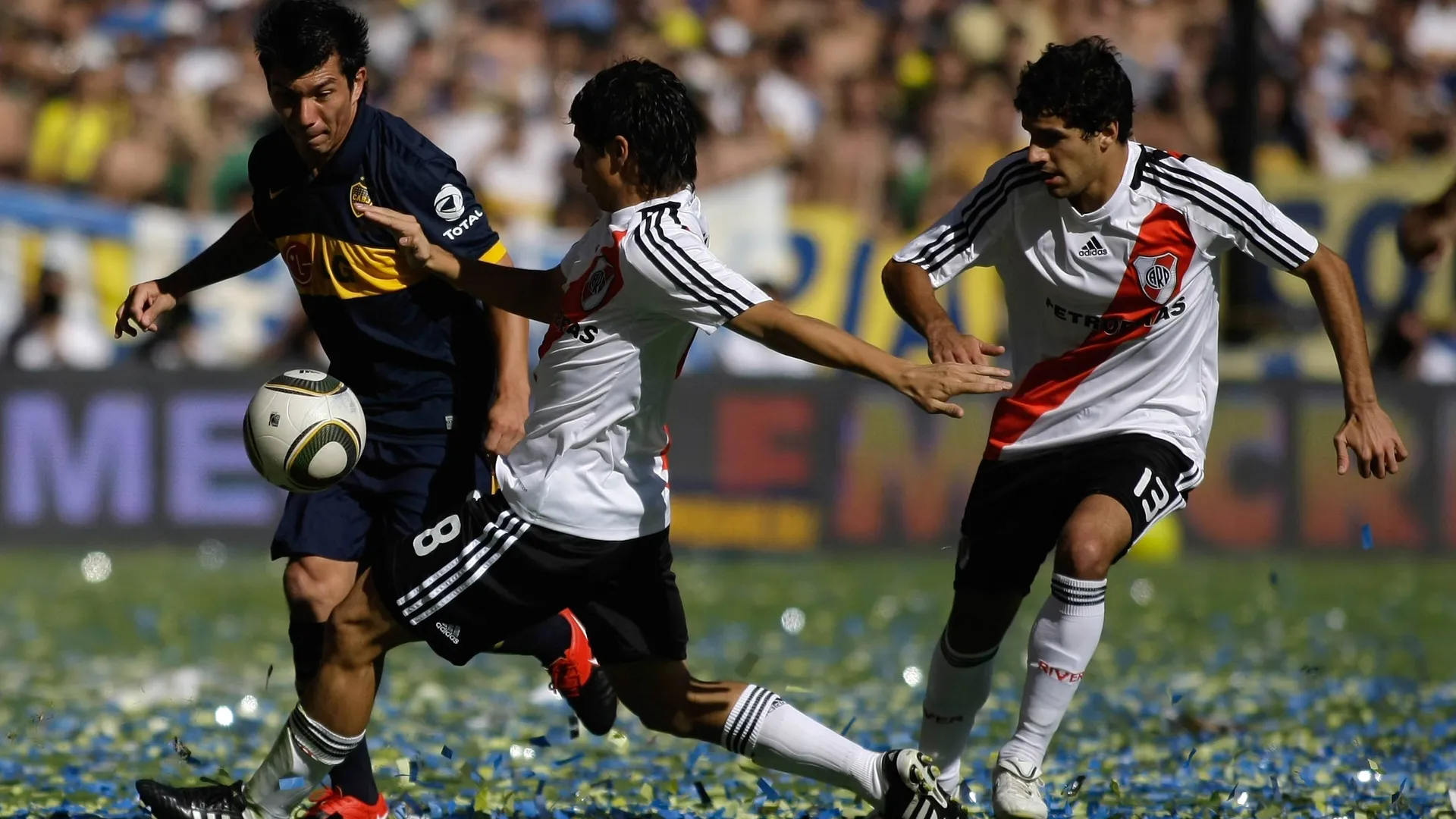 Los 3 detalles curiosos del Superclásico que marcó a fuego a Gary Medel con Boca