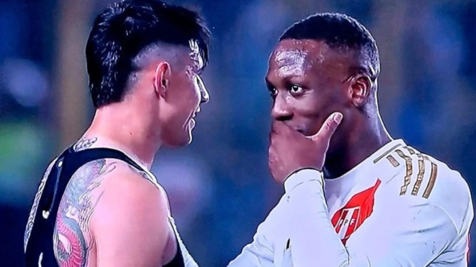 El diálogo entre Luis Advíncula y Adam Bareiro en medio de los rumores de su pase a Boca