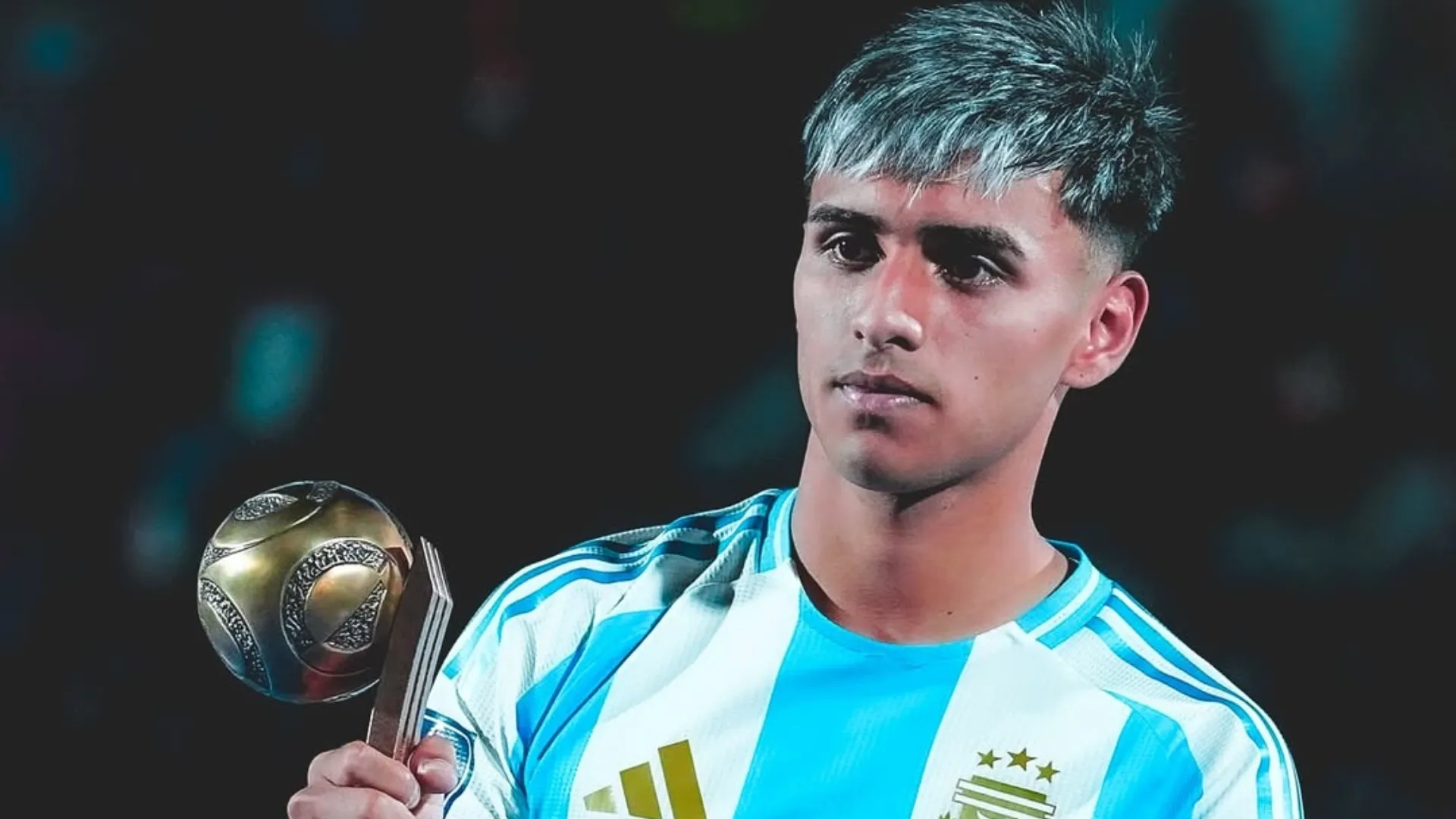 Milton Delgado contó a quién le regaló el balón de bronce que le dieron en el Mundial