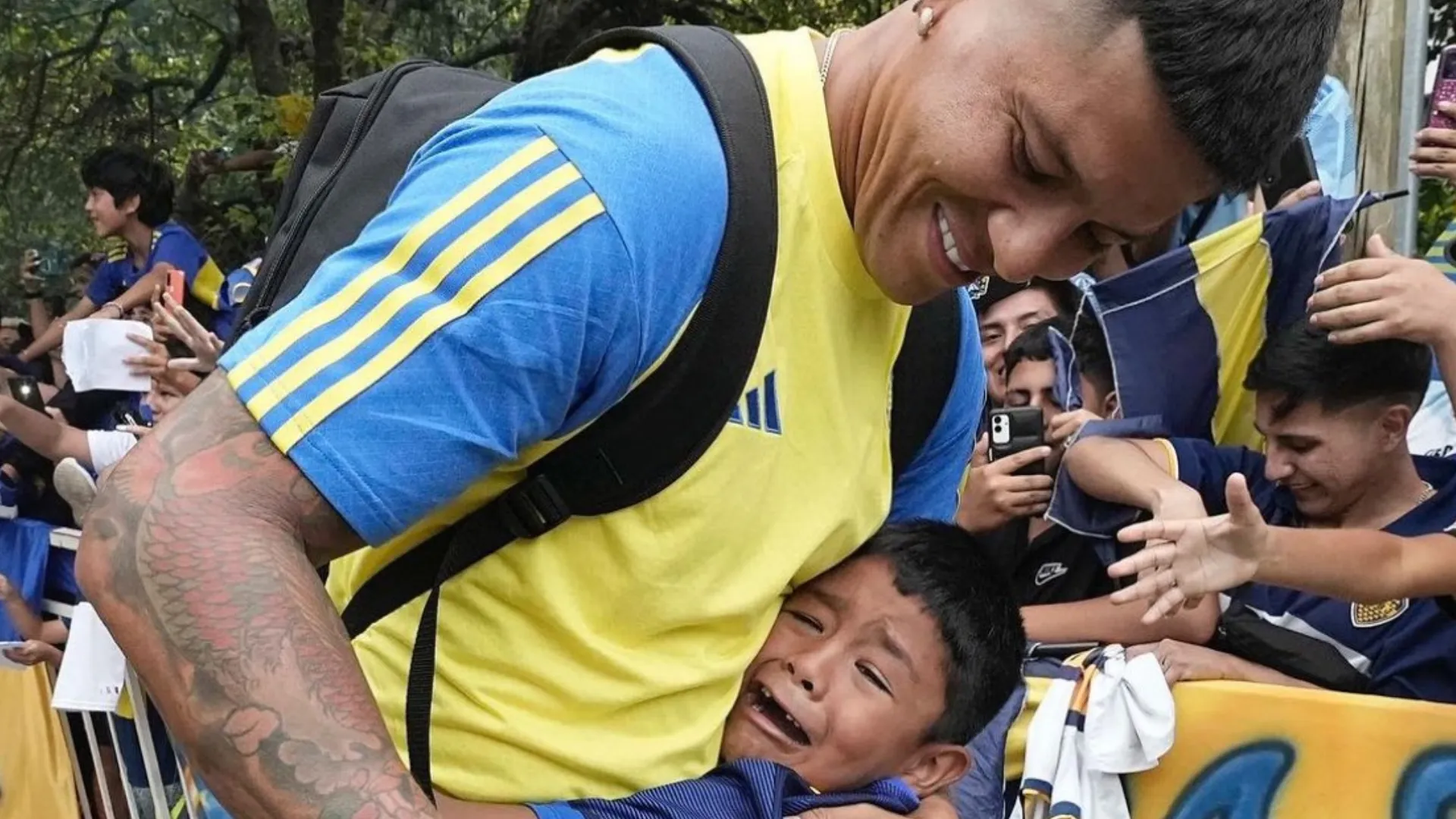 VIDEO | El emotivo mensaje para Rojo del niño hincha de Boca que lo abrazó en Salta