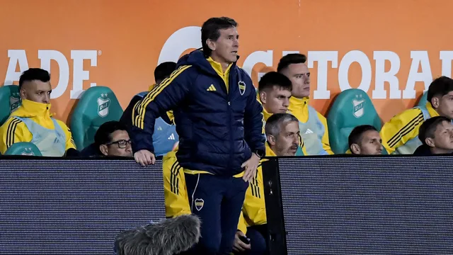 Todavía no está confirmado: el equipo que probó Claudio Úbeda en la práctica de Boca
