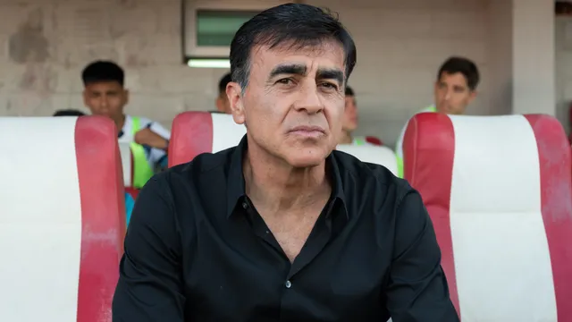 Gustavo Quinteros, muy cerca de Independiente
