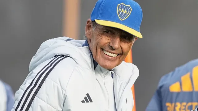 Russo mete mano: le cambiará la posición a Ayrton Costa en Boca