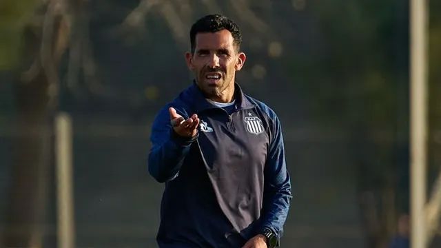 El difícil momento de Carlos Tevez como entrenador en Talleres: "Si nos volvemos locos..."